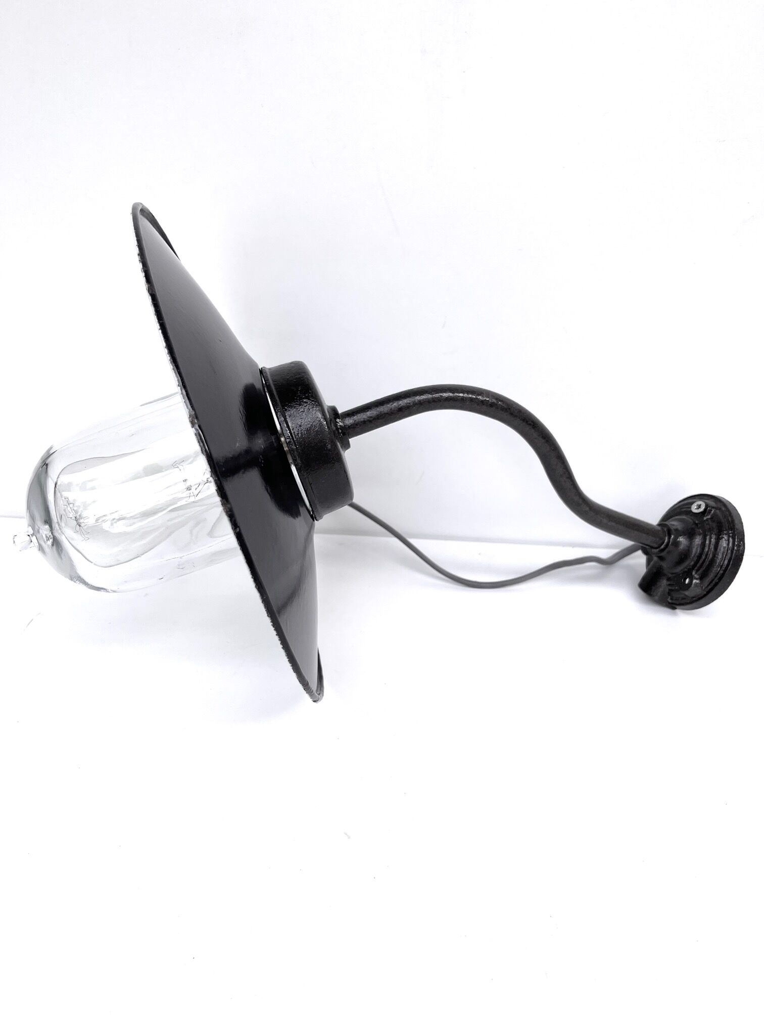 Applique 1930 lampe col de cygne en fonte d'acier patine noir brun email noir