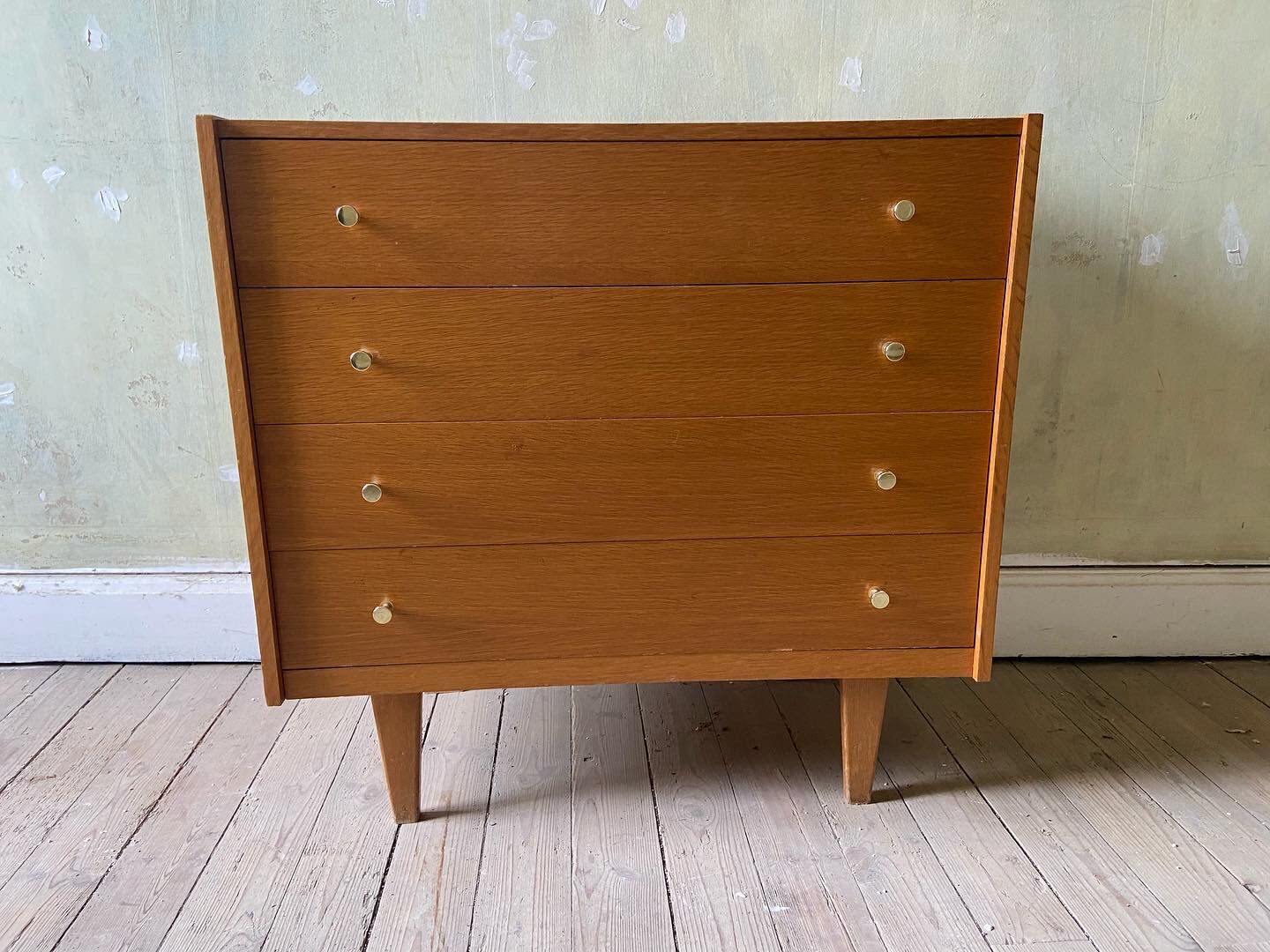 Vintage chest of drawers 4 drawers