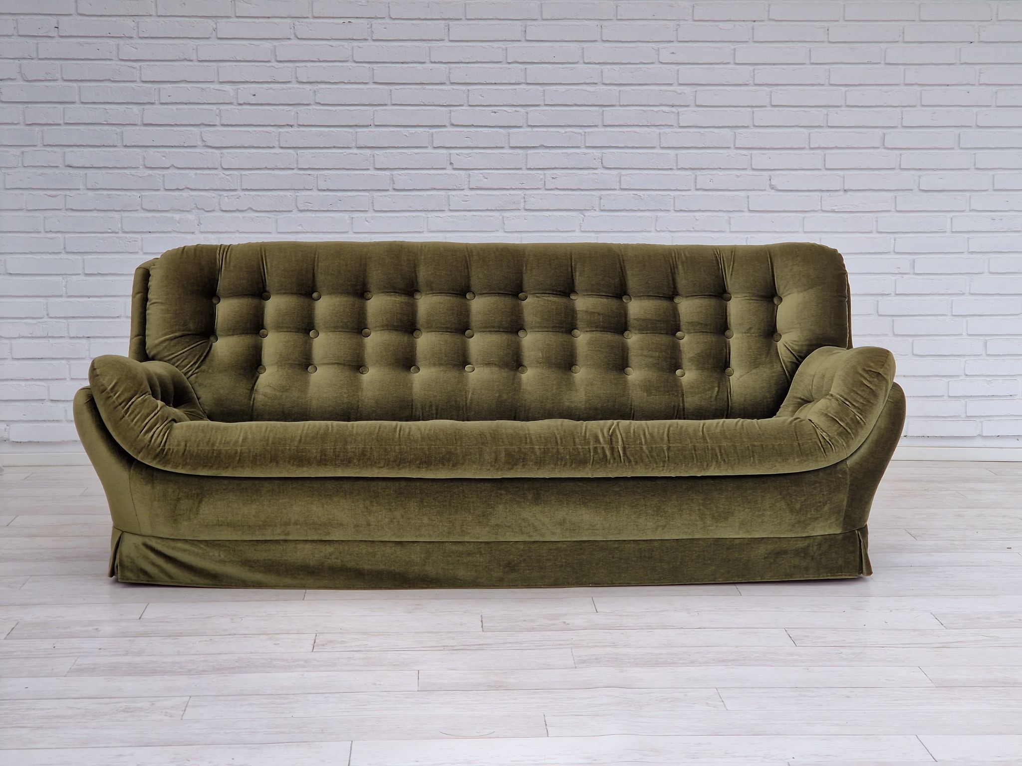 1970s, Swedish design by Swedfurn, Slätta Möbler, 3 seater sofa, vintage velour.
