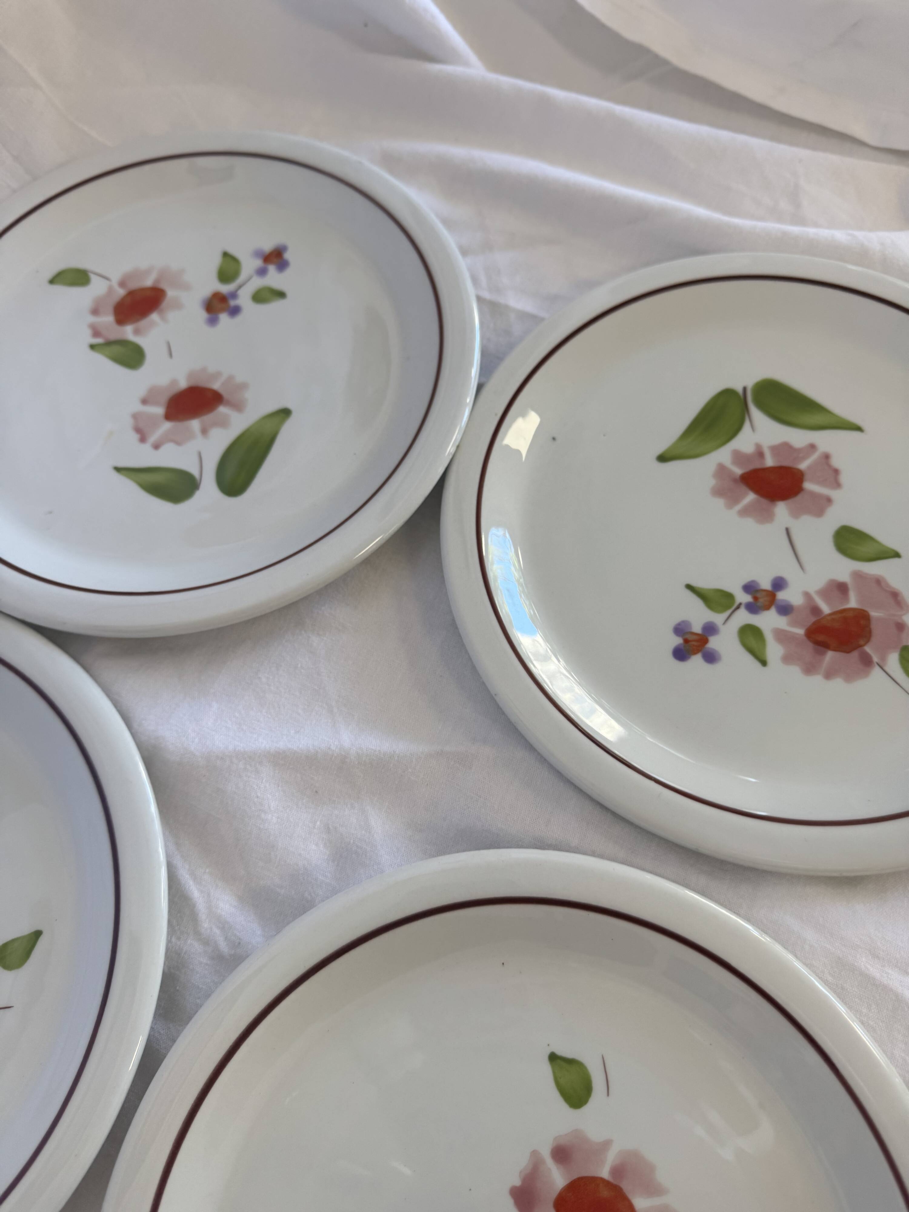 Flowered dinner plates