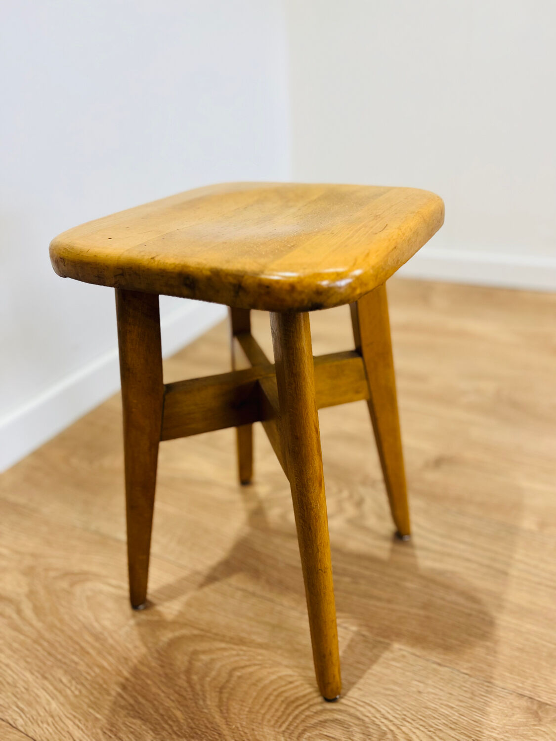 Stella stools