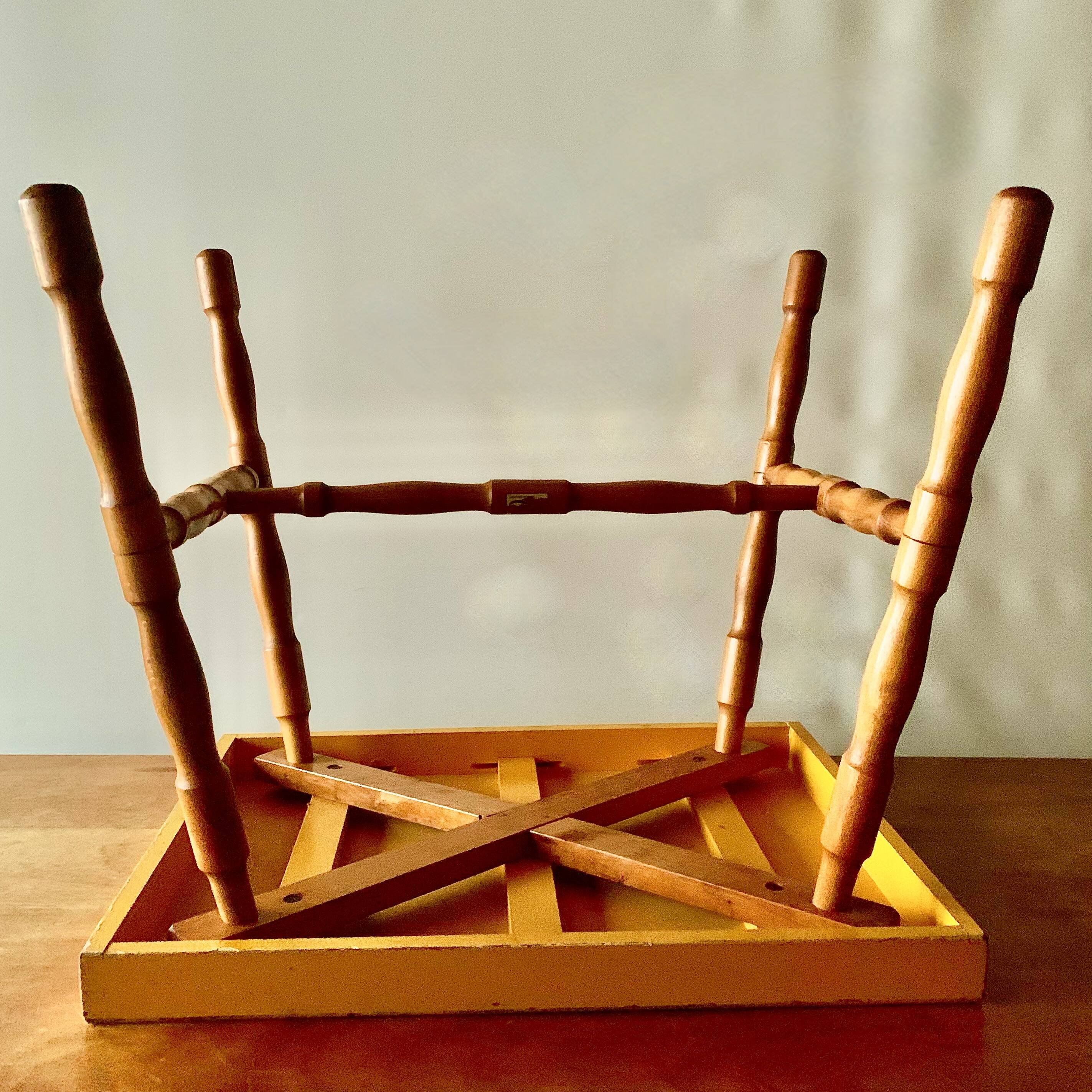 Vintage desk and chair for children in painted wood