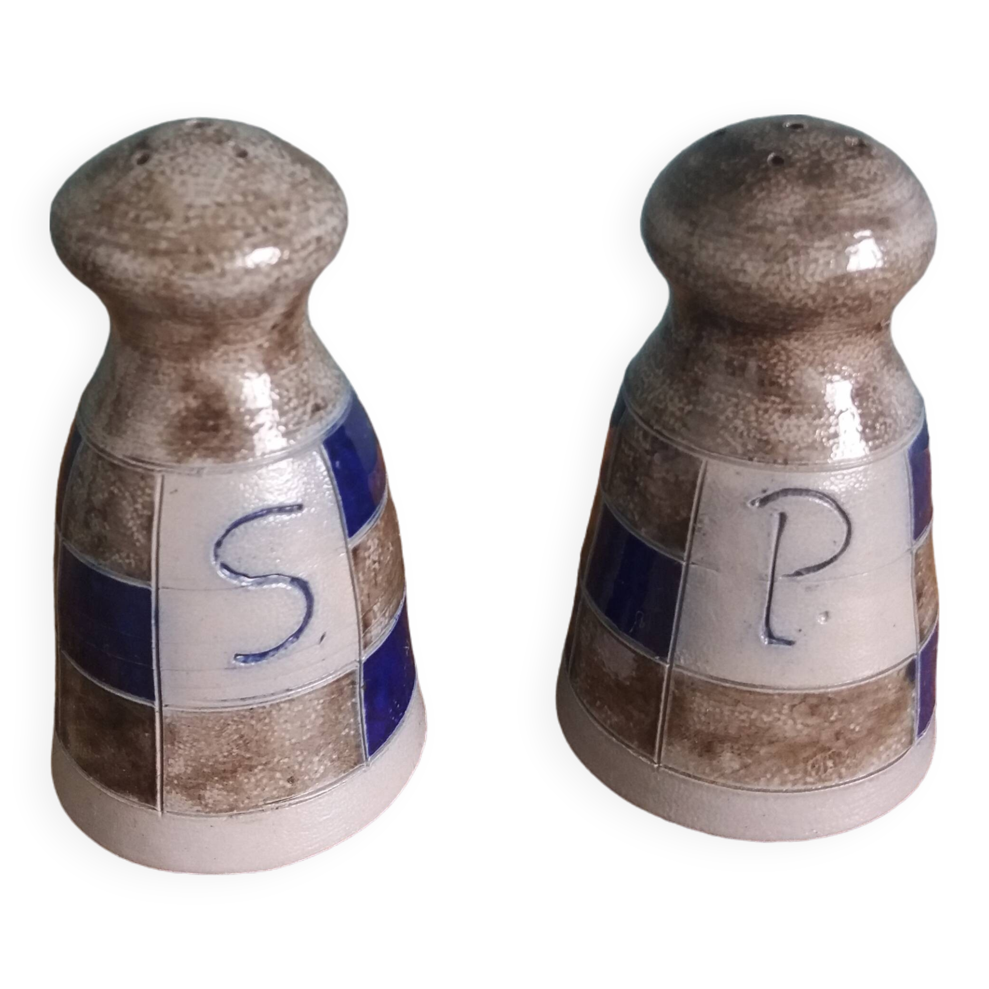 Salt and pepper shakers in Alsace stoneware