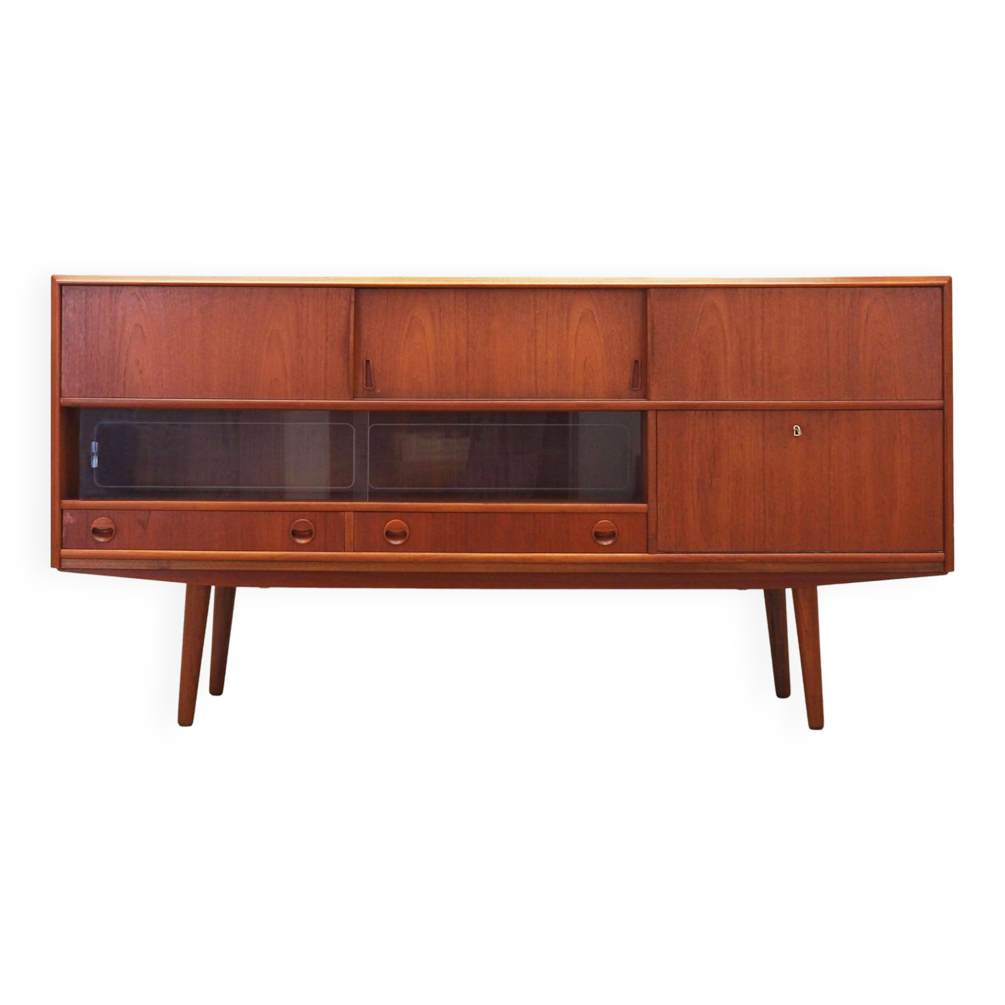 Buffet haut en teck, design danois, années 1970, production : Danemark