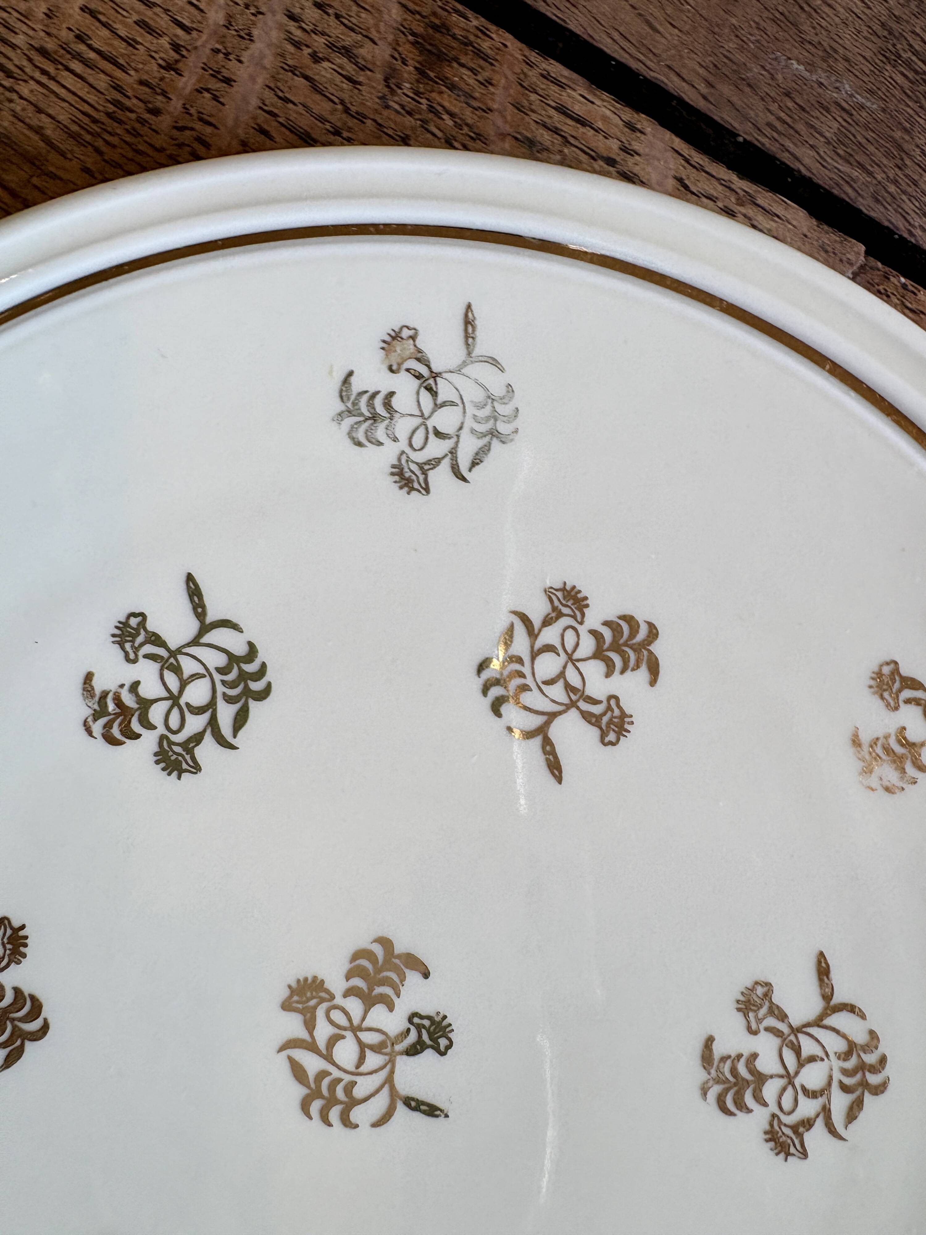 Lot de 11 assiettes à dessert anciennes en porcelaine de Limoges