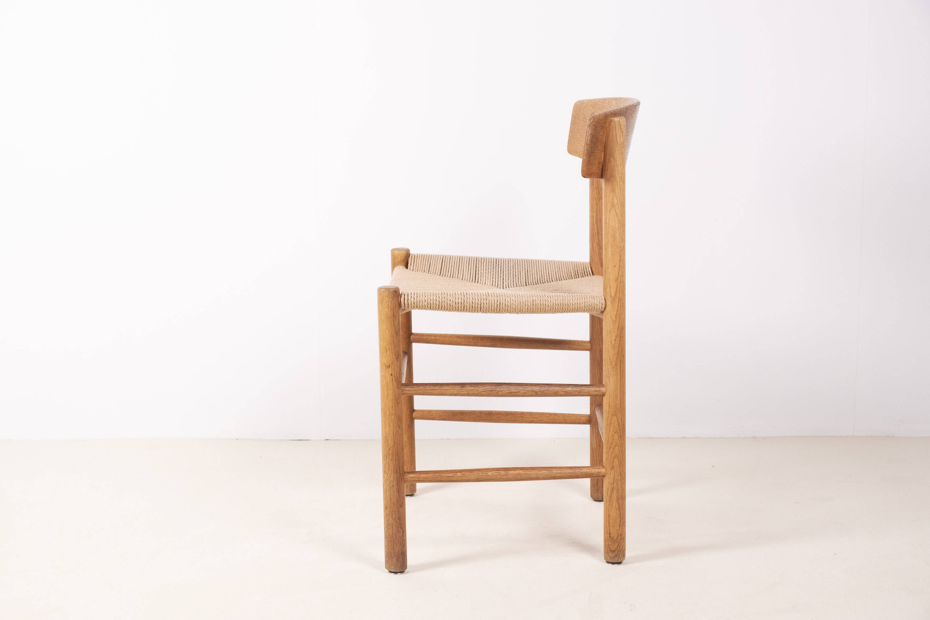 Børge Mogensen J39 People's Chair in Oak, 1950s Denmark