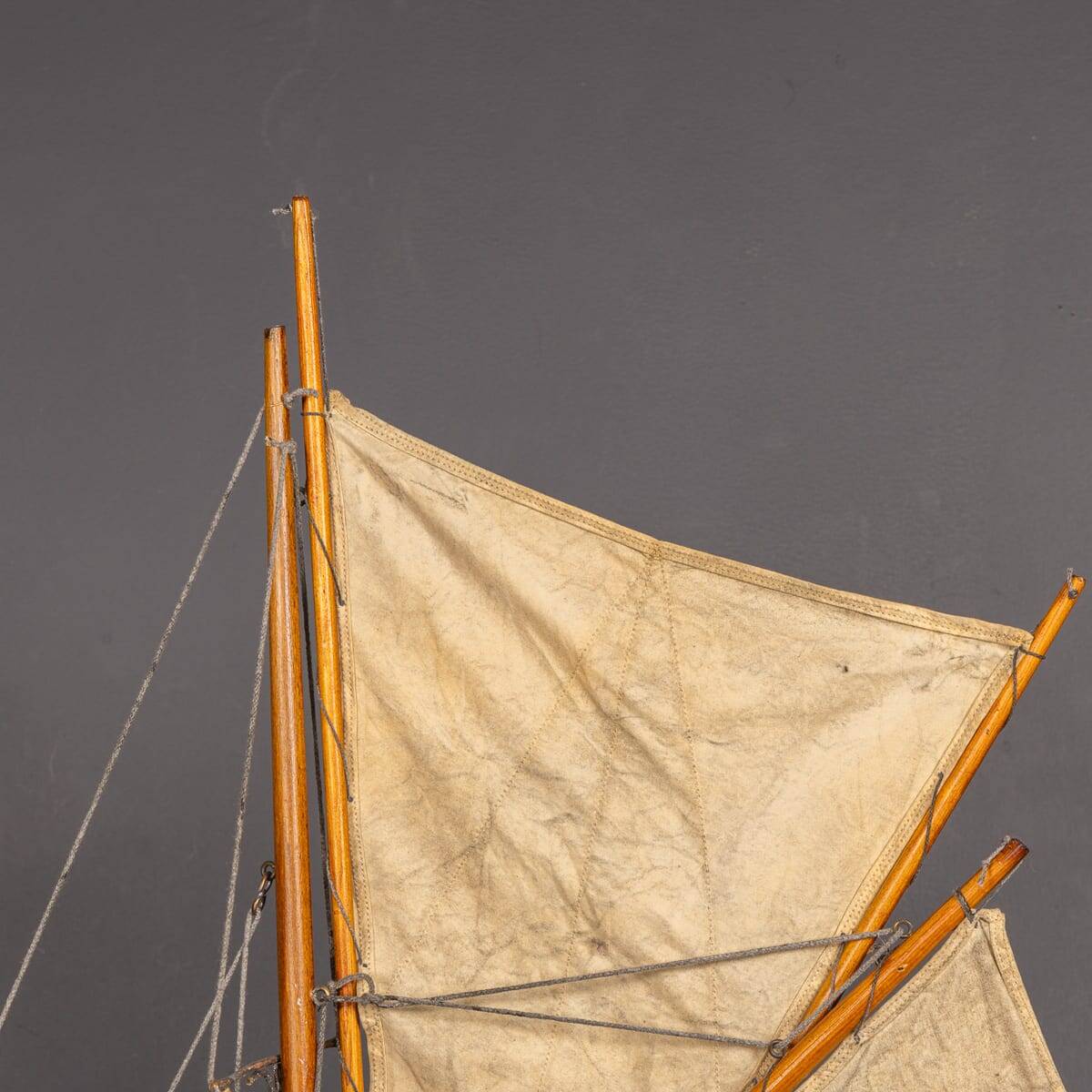 Vintage 20thC English Carved Hull Pond Yacht c.1930