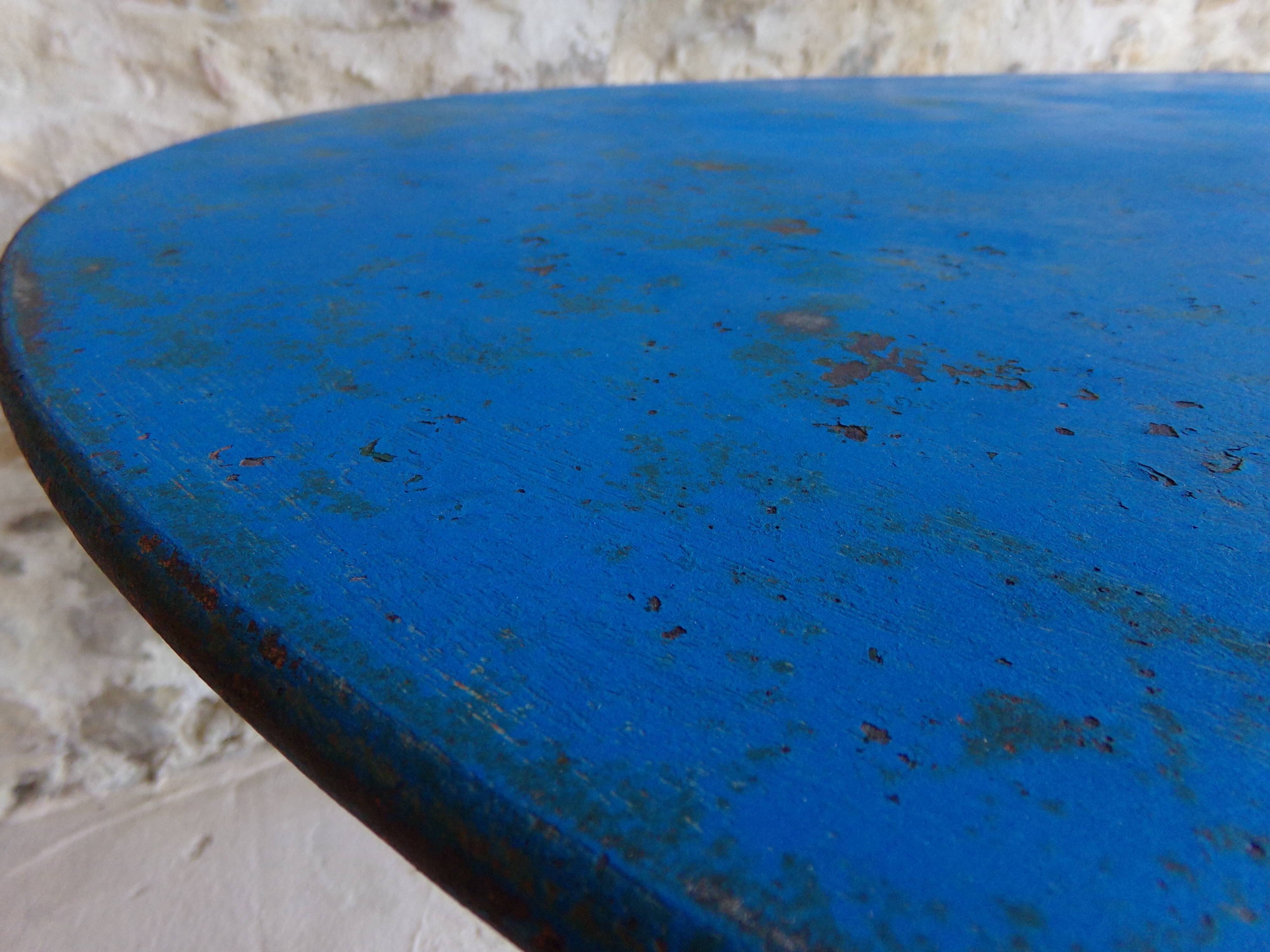 Ancienne table de jardin ronde en fer