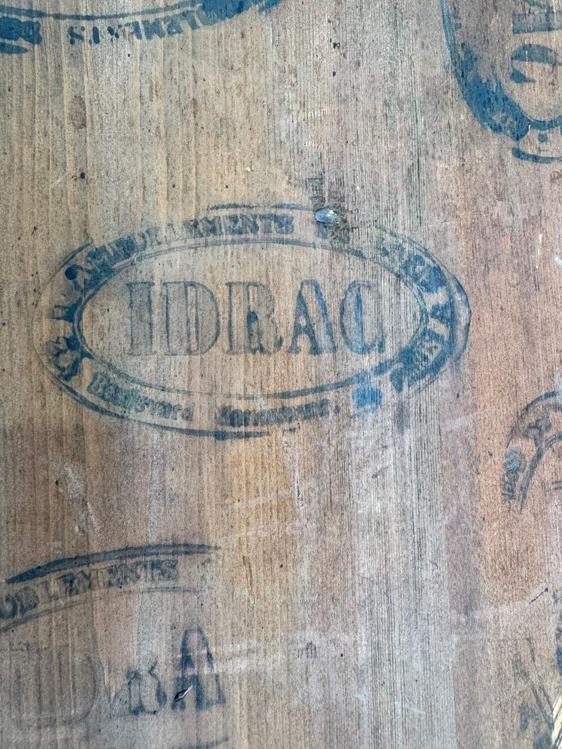 Dutch salon 1900, table and 4 chairs in marquetry stamped IDRAC.