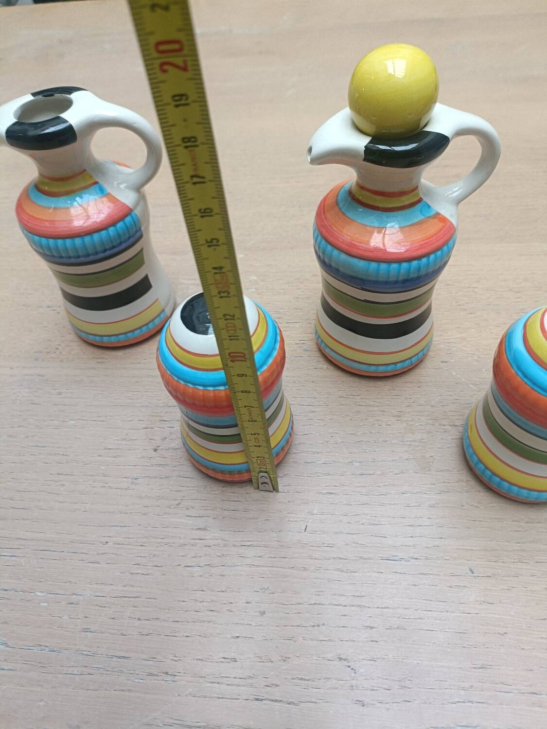 Vinegar and oil set, salt shaker and pepper shaker.