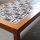 Table basse en teck danois avec plateau en carreaux de céramique, années 1960