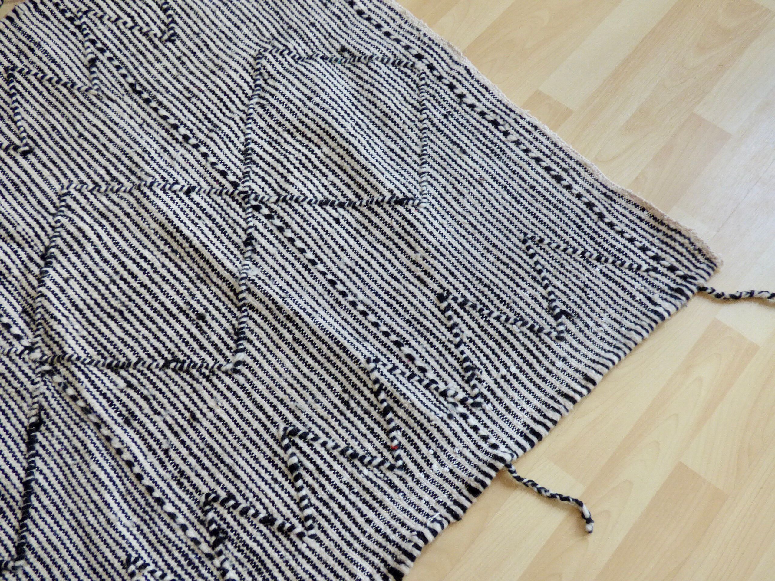 Zanafi Berber carpet in black and white wool