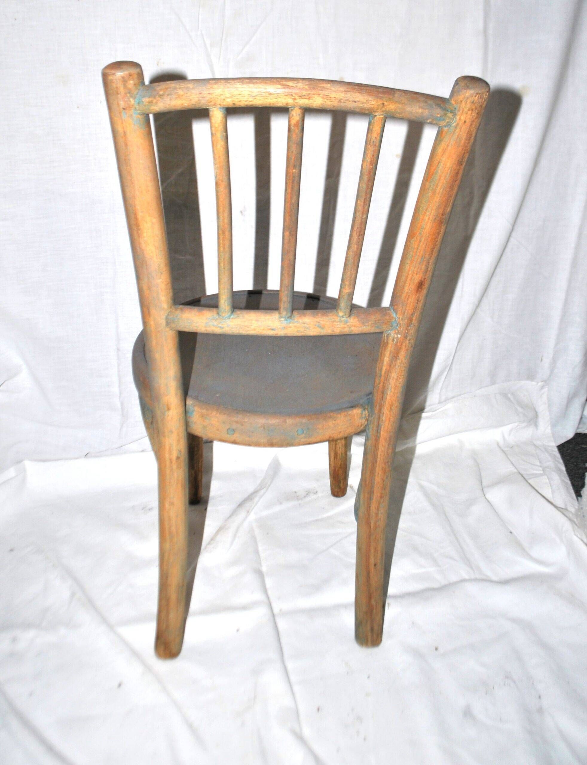 Child's bistro chair in curved turned wood, Fischel Thonet style, 1950.