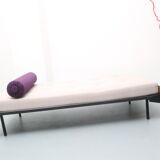 Daybed in violet 1960