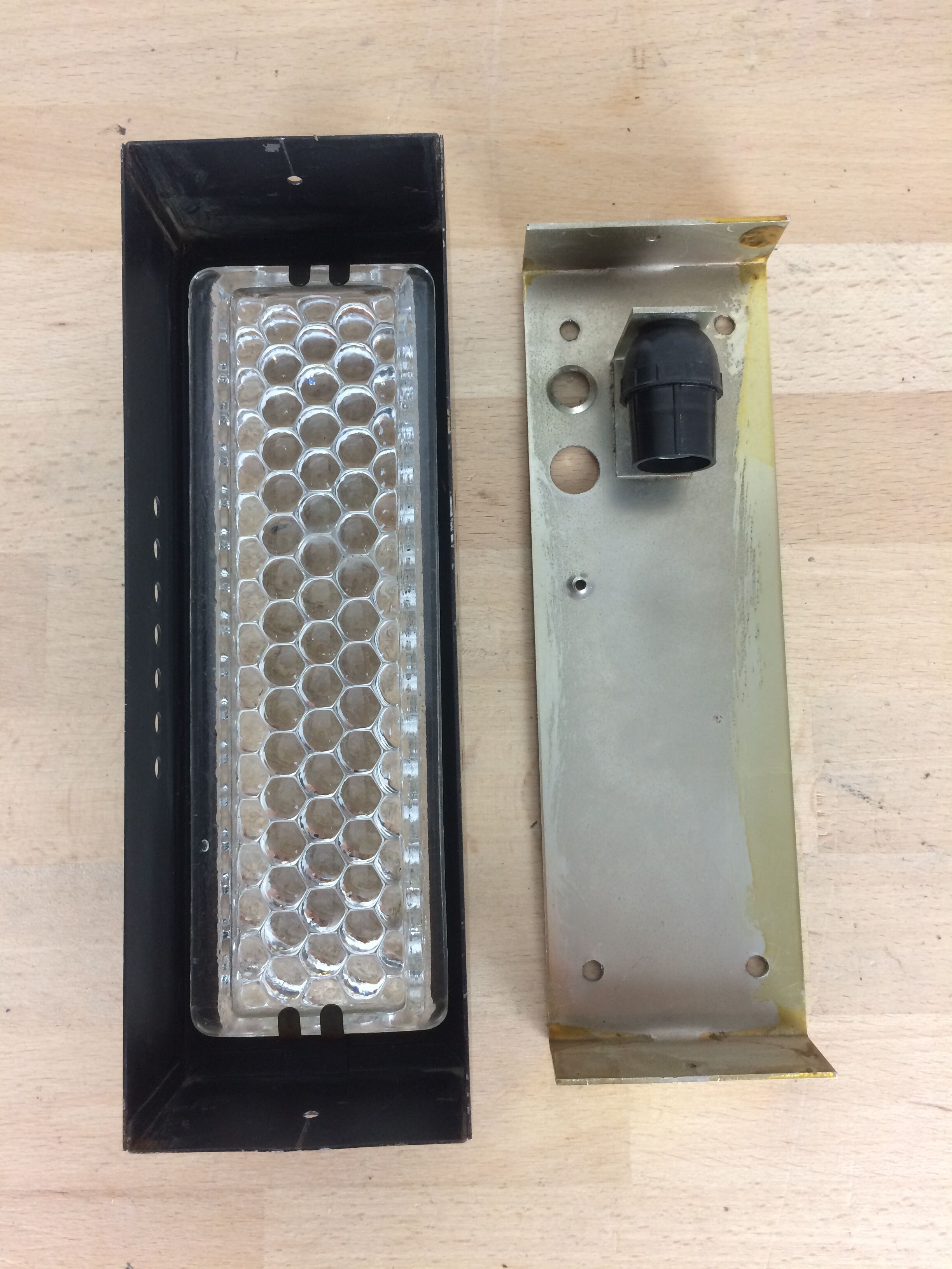 Wall lamp 50s, metal and molded glass