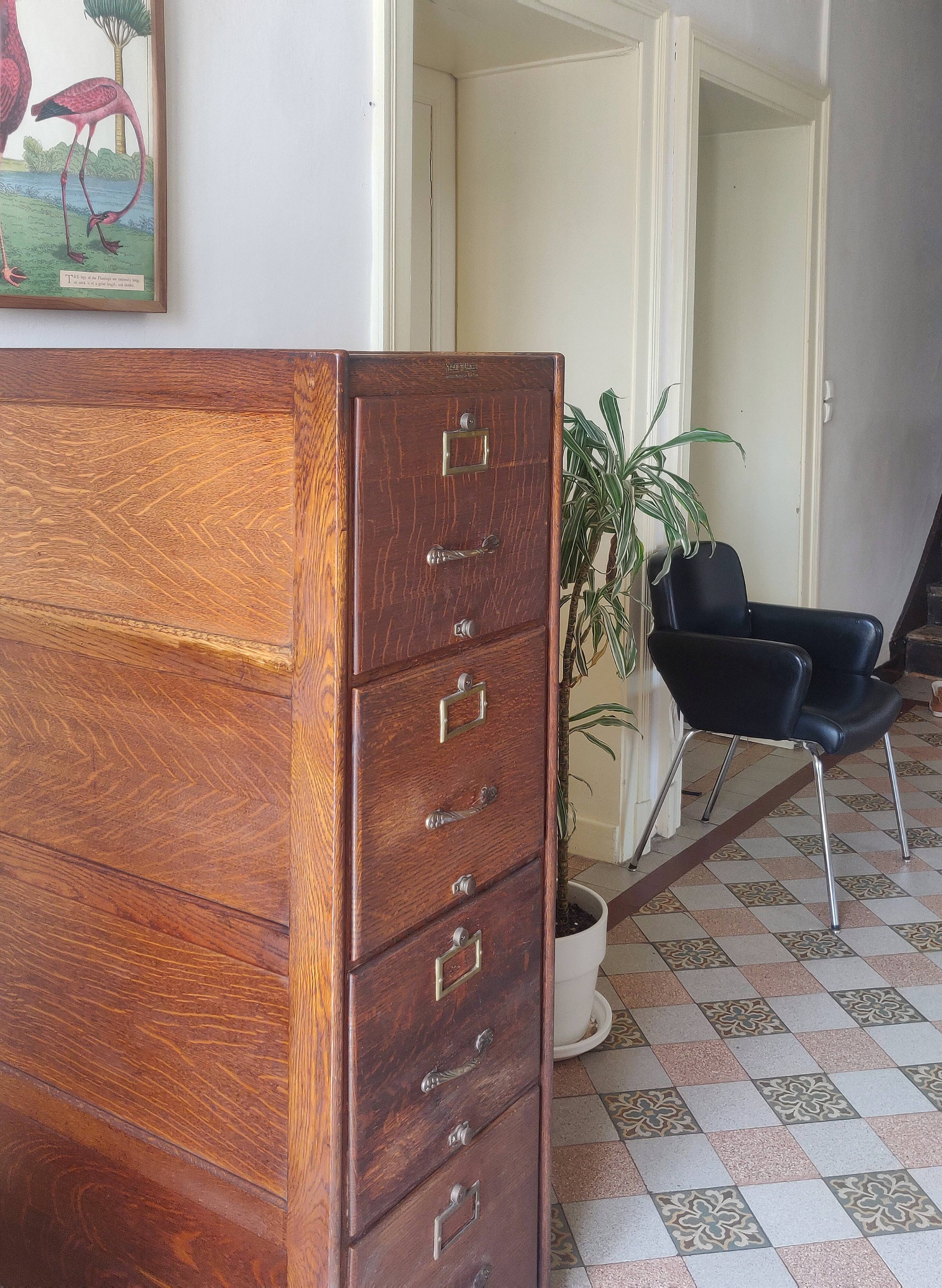 Meuble de métier à tiroirs chêne