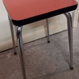 Extendable Table + 4 Chairs + 1 Stool - in Red Formica