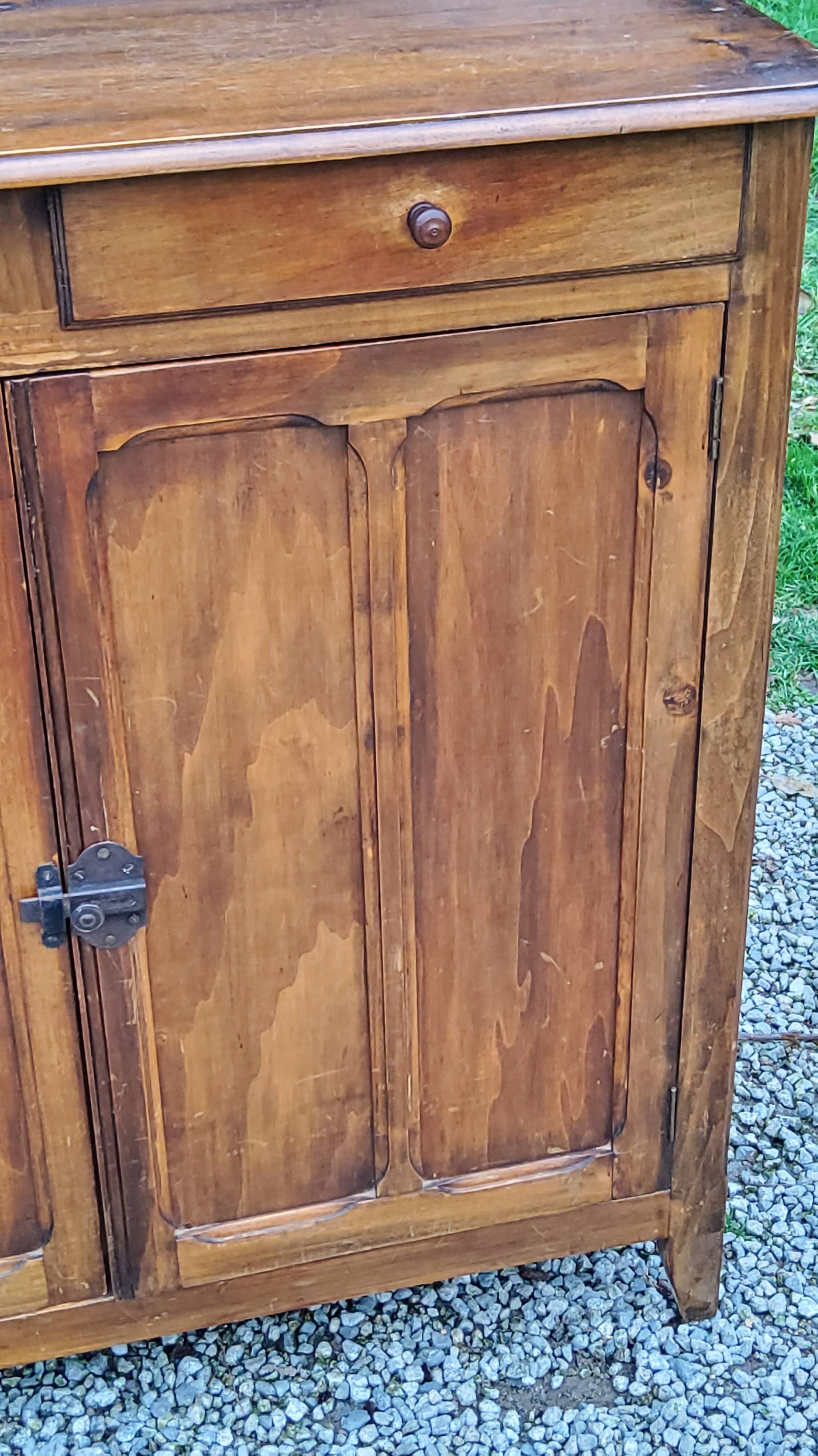 Parisian sideboard from the early 20th century, 2 doors, 2 drawers