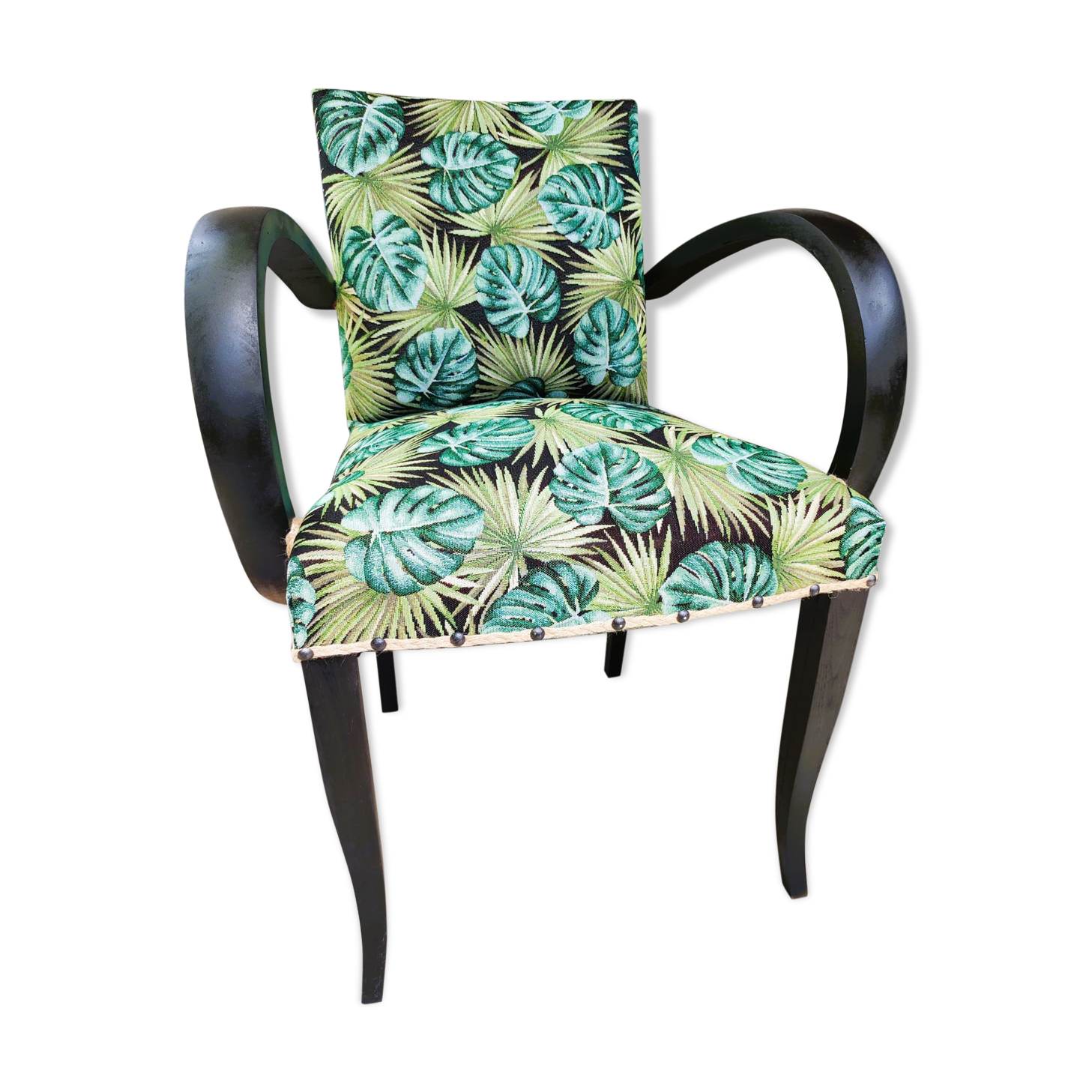 Bridge fabric leaves and black wood