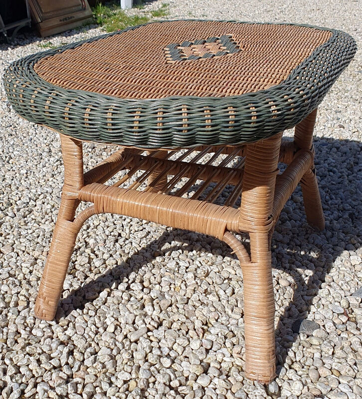Coffee table vintage in two-tone rattan