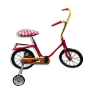 Tricycle vintage pour enfant