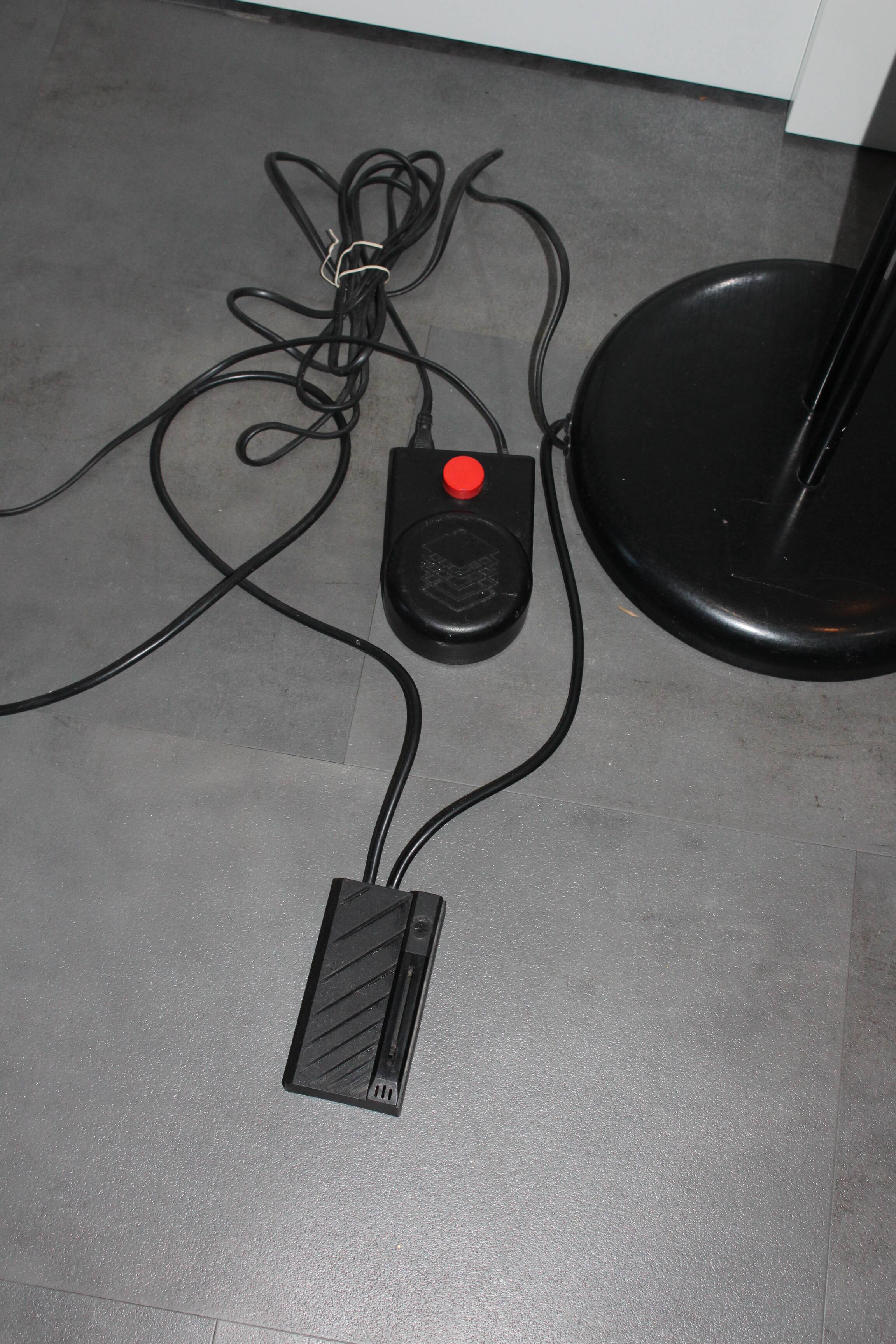 Floor lamp design 1980 design italy relux