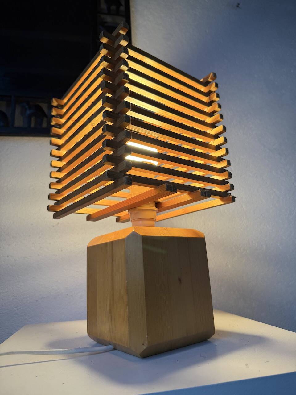 Constructivist wooden table lamp