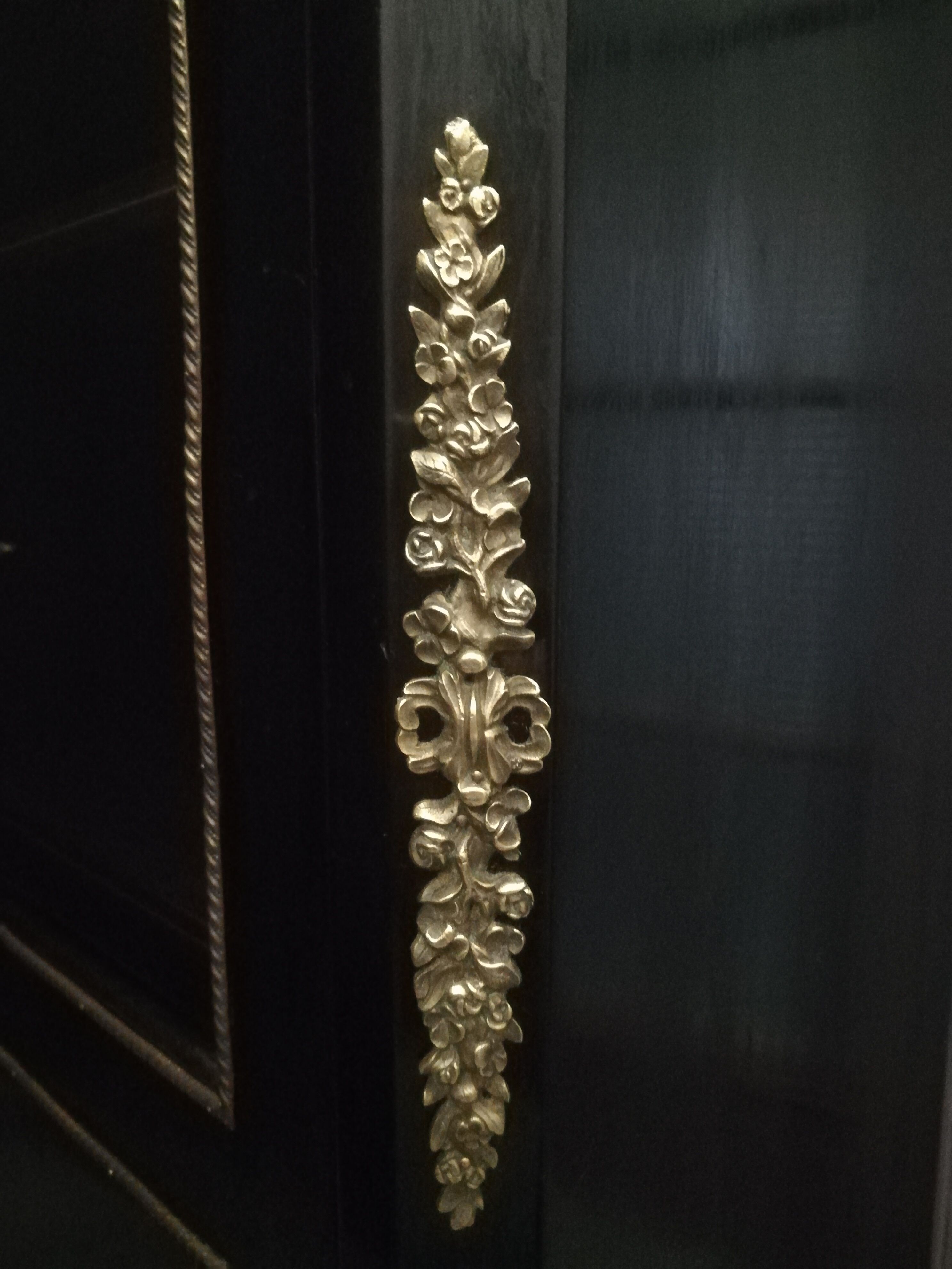 Napoleon III showcase lacquered black and gilded bronze