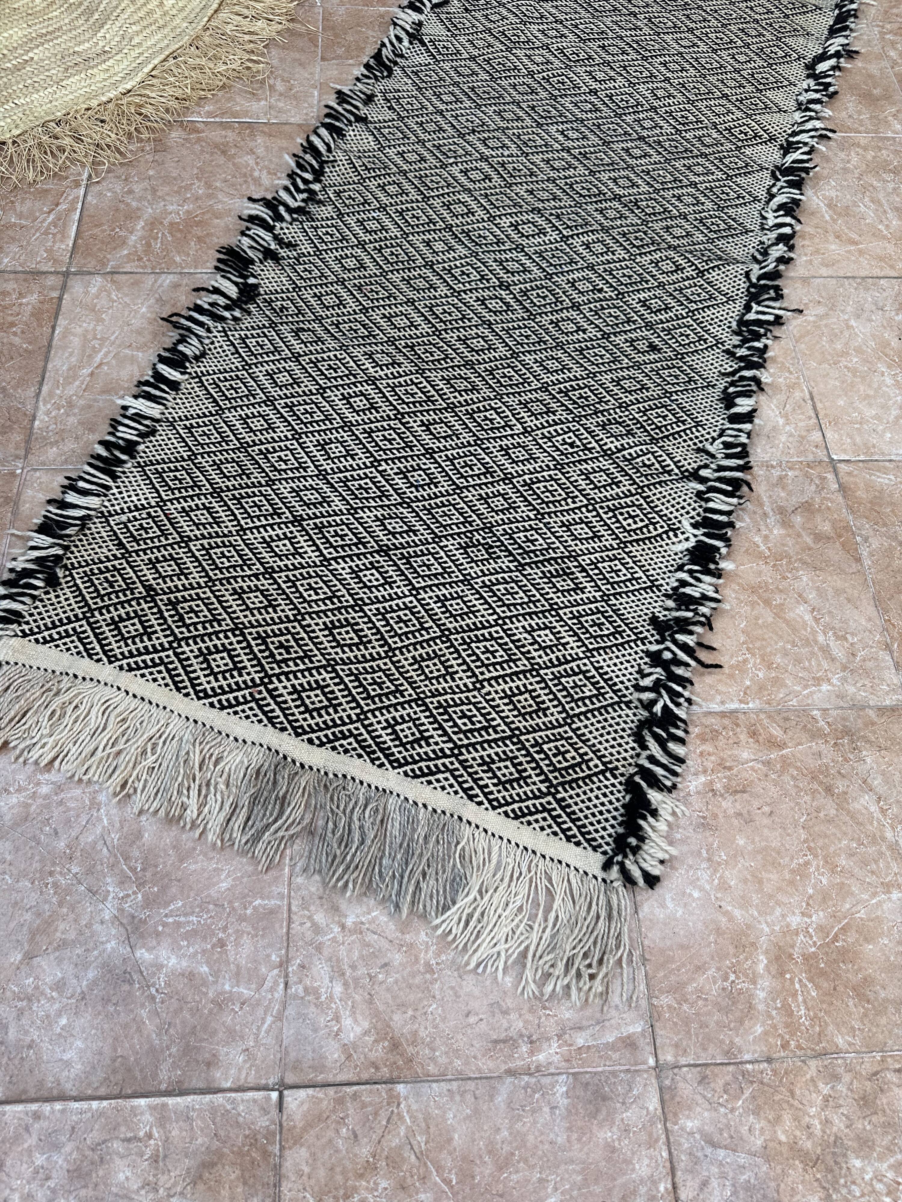 Moroccan rug, Handmade wool rug, Solid rug, Moroccan runner rug, zanafi runner