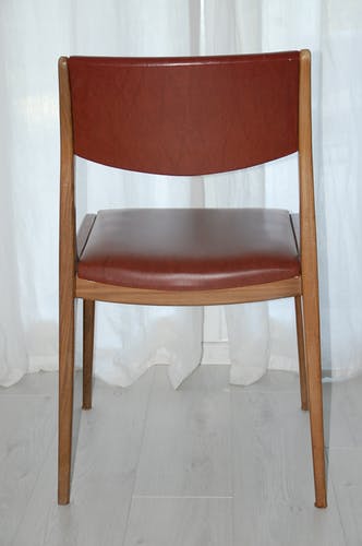Suite de 4 chaises scandinaves des années 60
