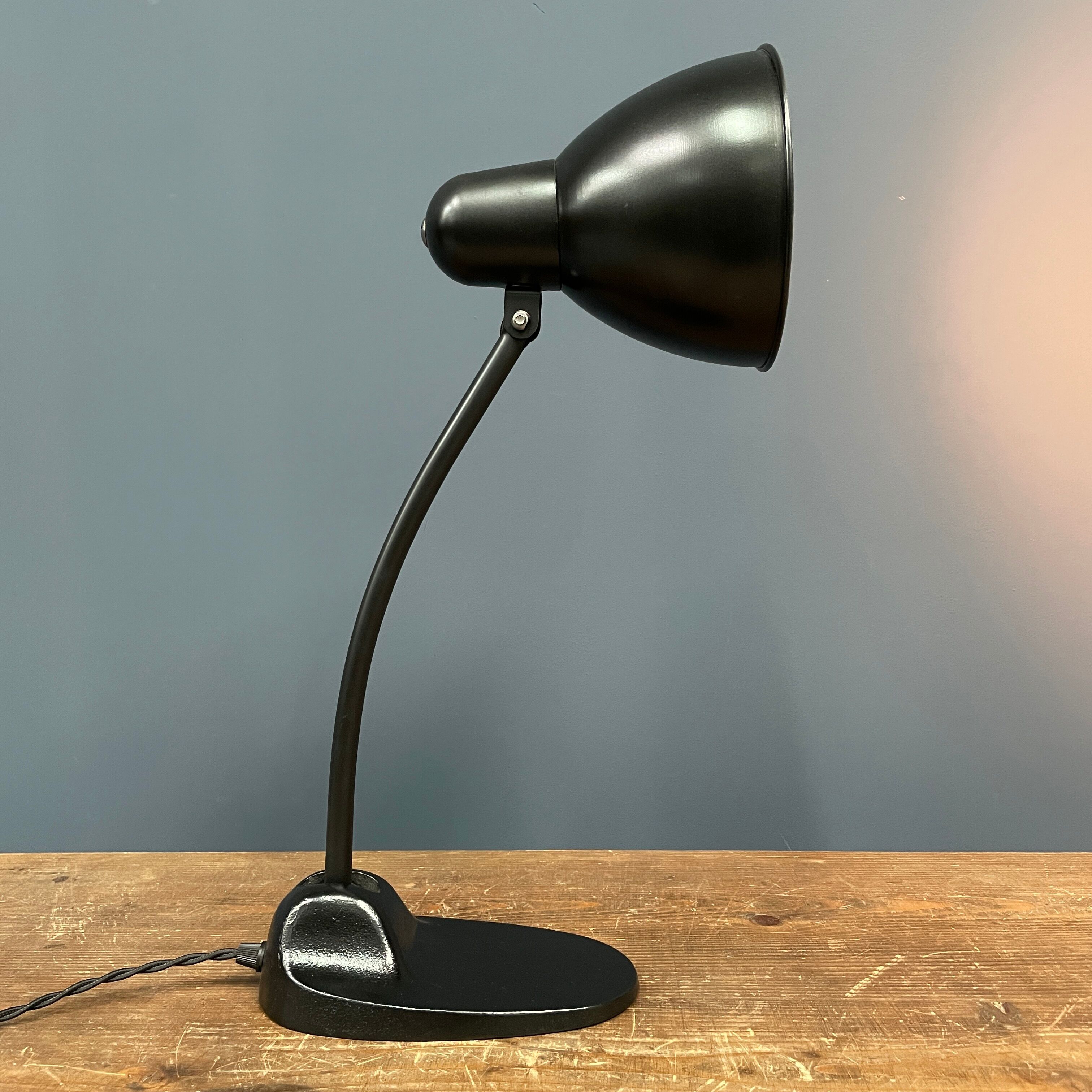 Black Bauhaus Siemens desk lamp model L299 from the 1930s