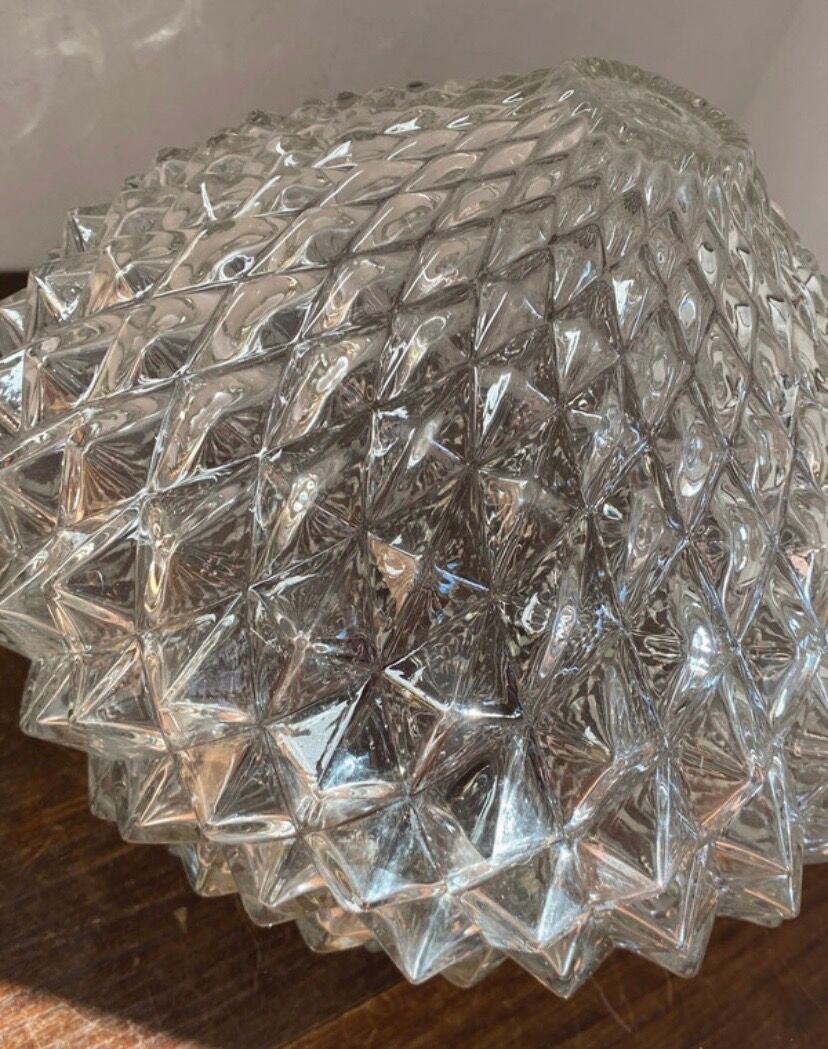 Globe en verre, pointe de diamant