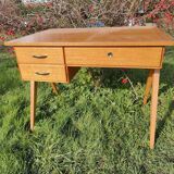 Scandinavian desk with compass feet