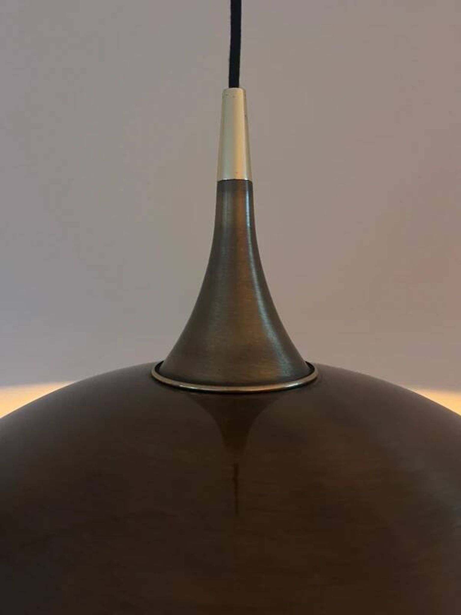 Suspension vintage en laiton attribuée à Florian Schulz - Lampe design allemande faite main