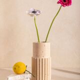 Dedé vase in beige concrete