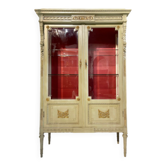 Vitrine de style louis xvi en bois rechampie et bronzes dorés d’époque napoléon iii