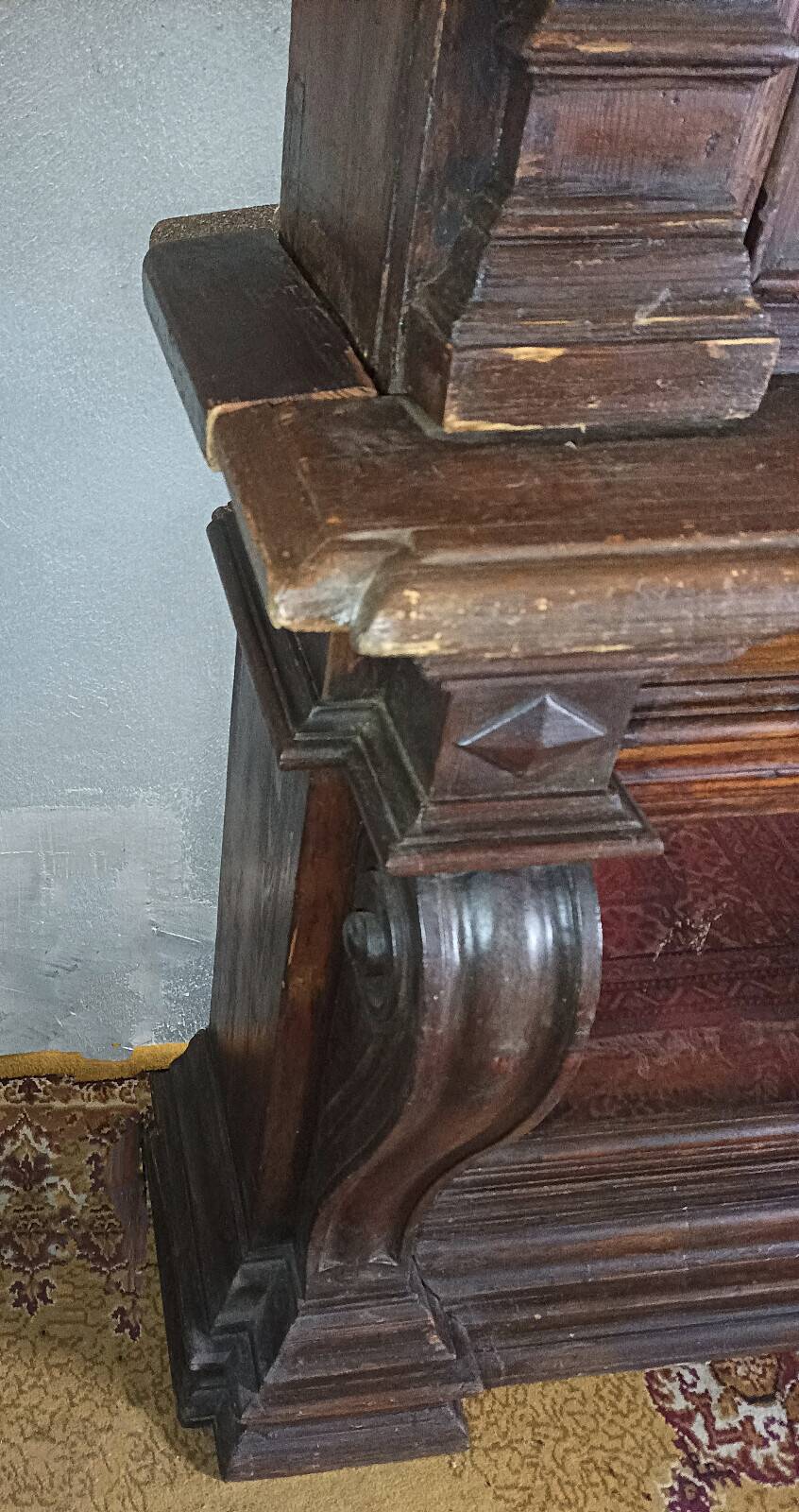 Empire-style solid pine workshop library from the 19th century.