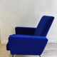 Fauteuil en velours bleu vintage