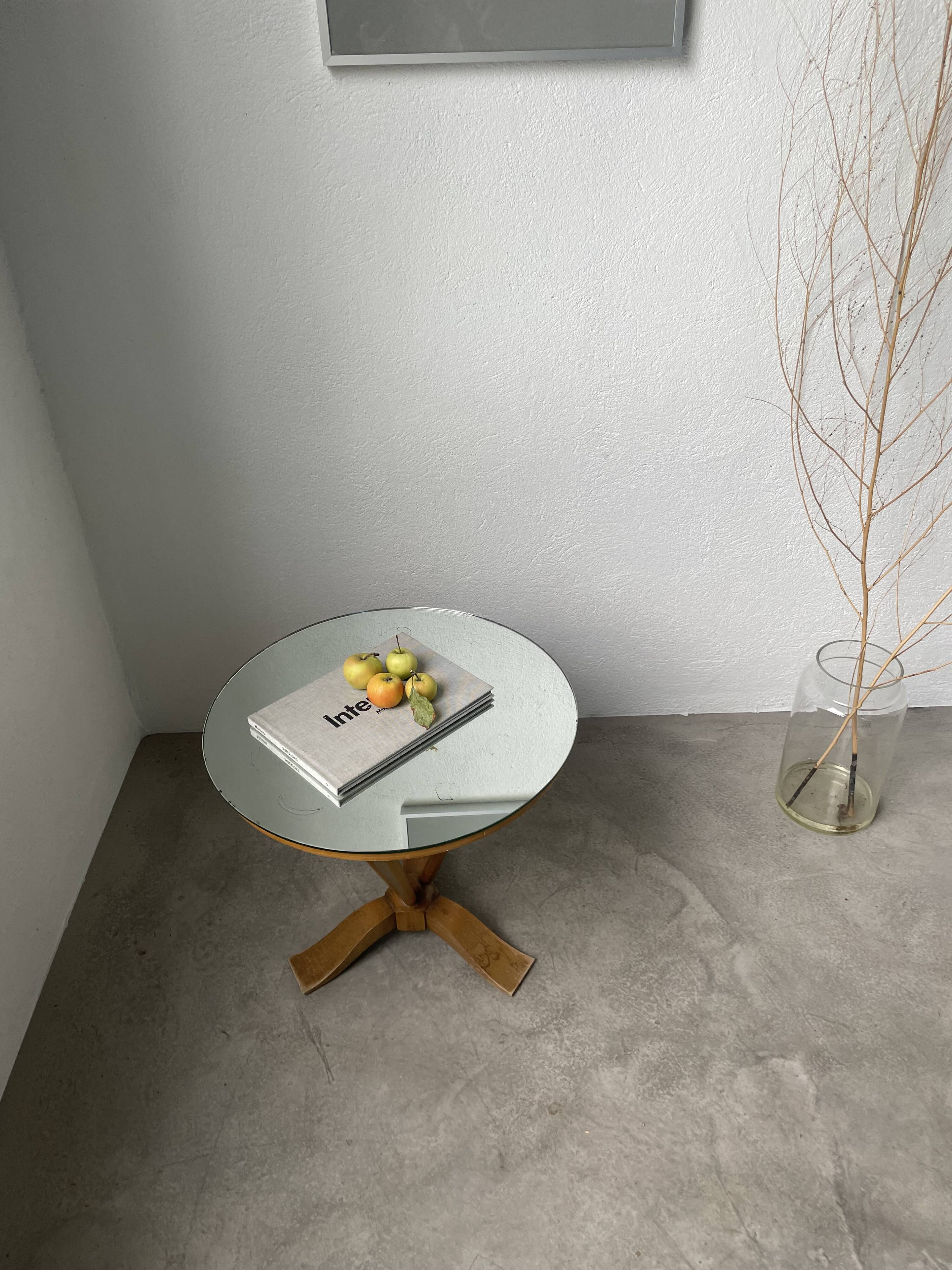 Art deco mirror pedestal table in walnut 1930