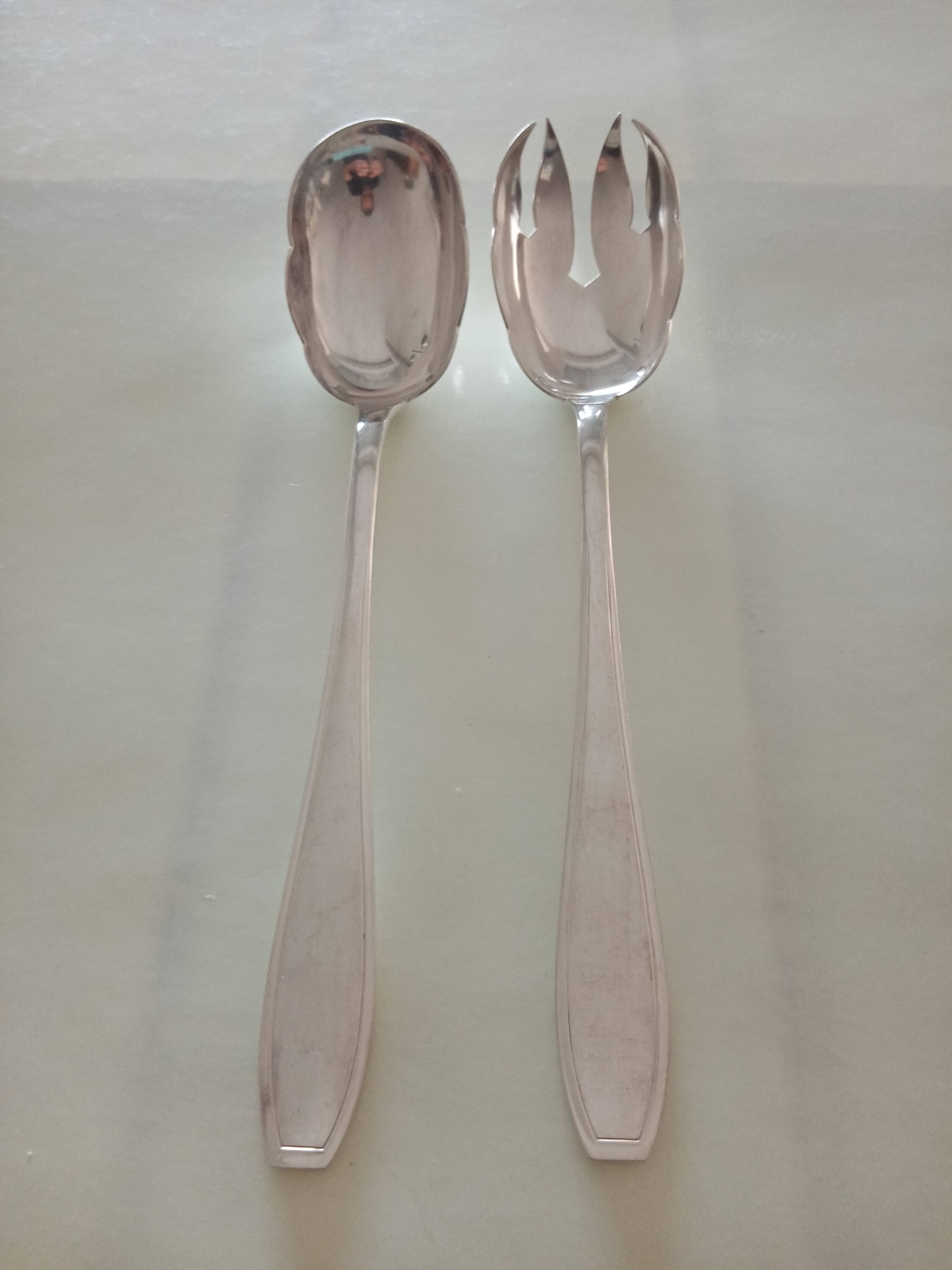 Serving cutlery, salad cutlery in silver metal