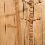 Oak parrot coat rack