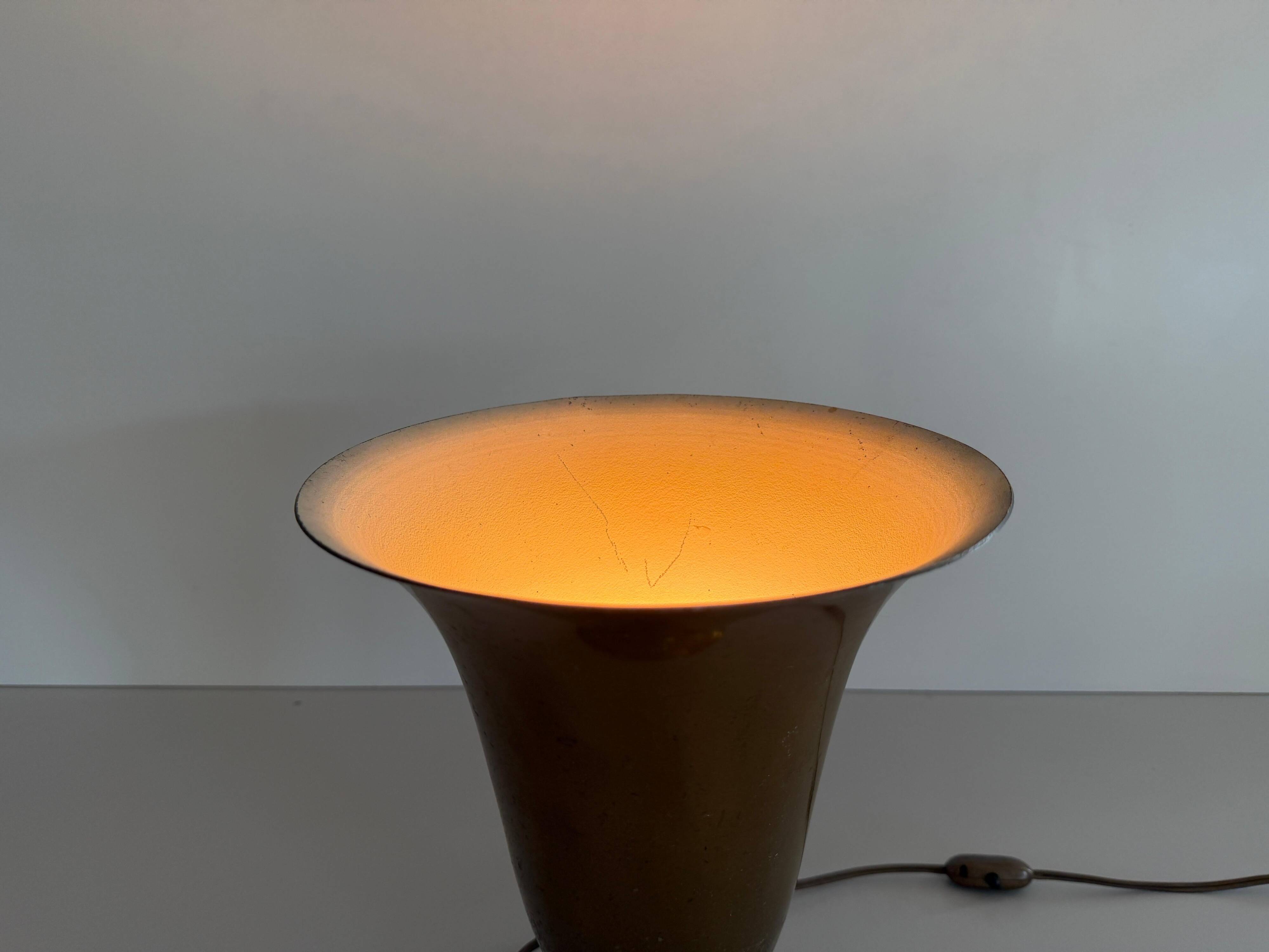 Art Deco conical table lamp in brass by Mazda, 1940s, France