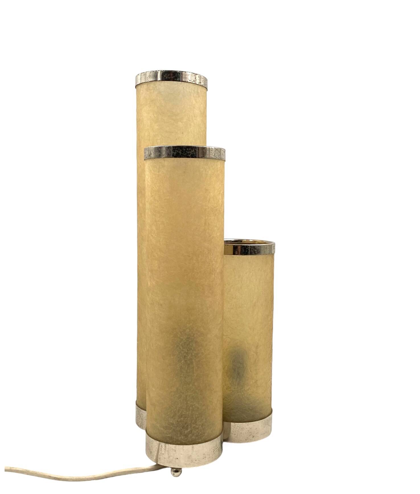 Hollywood regency fiberglass and brass table lamp, Italy 1970s