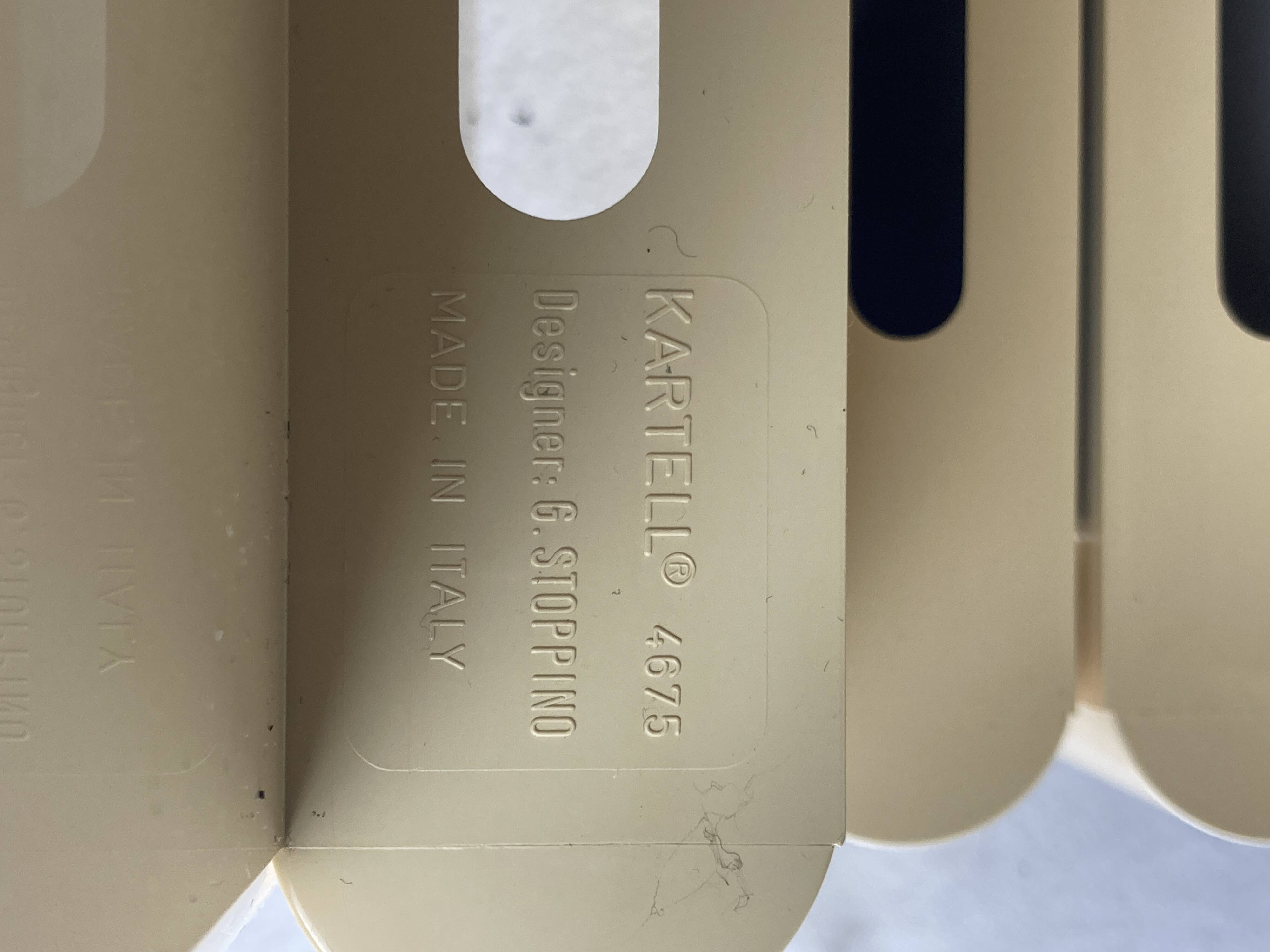 Porte-revues beige blanc cassé par Giotto Stoppino pour Kartell, Italie 1970