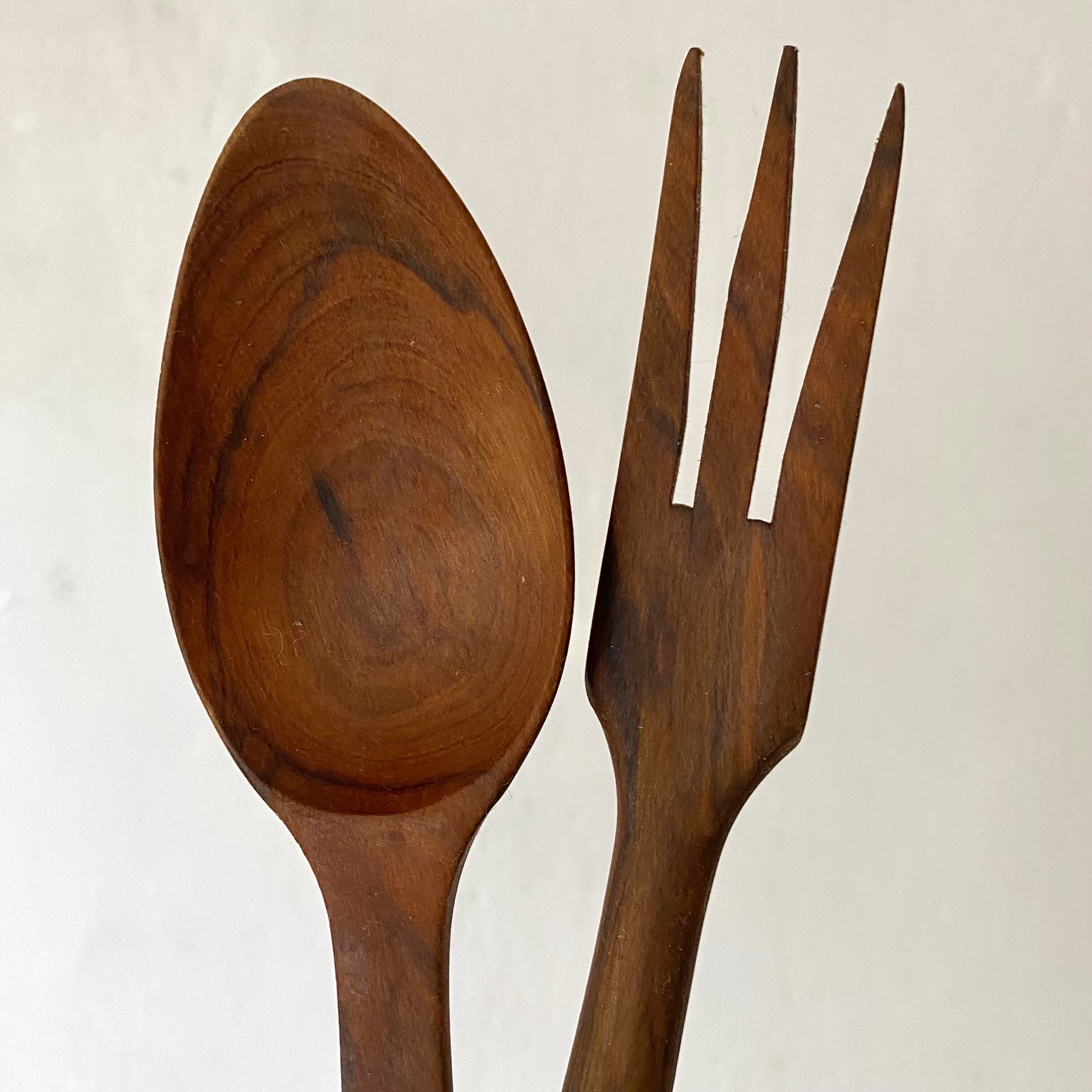 Salad cutlery in olive wood