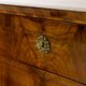 Grande commode Biedermeier en placage de noyer 1820-1840