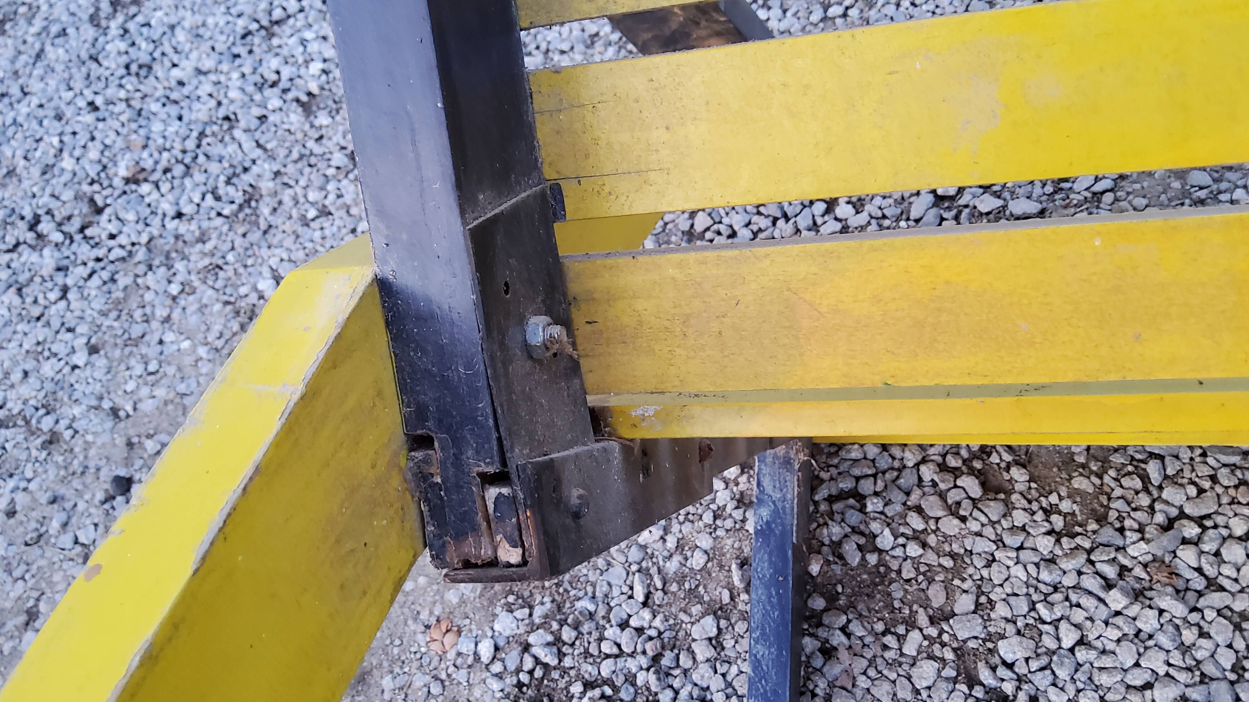 Garden furniture of the 50s coffee table + 2 armchairs compass legs