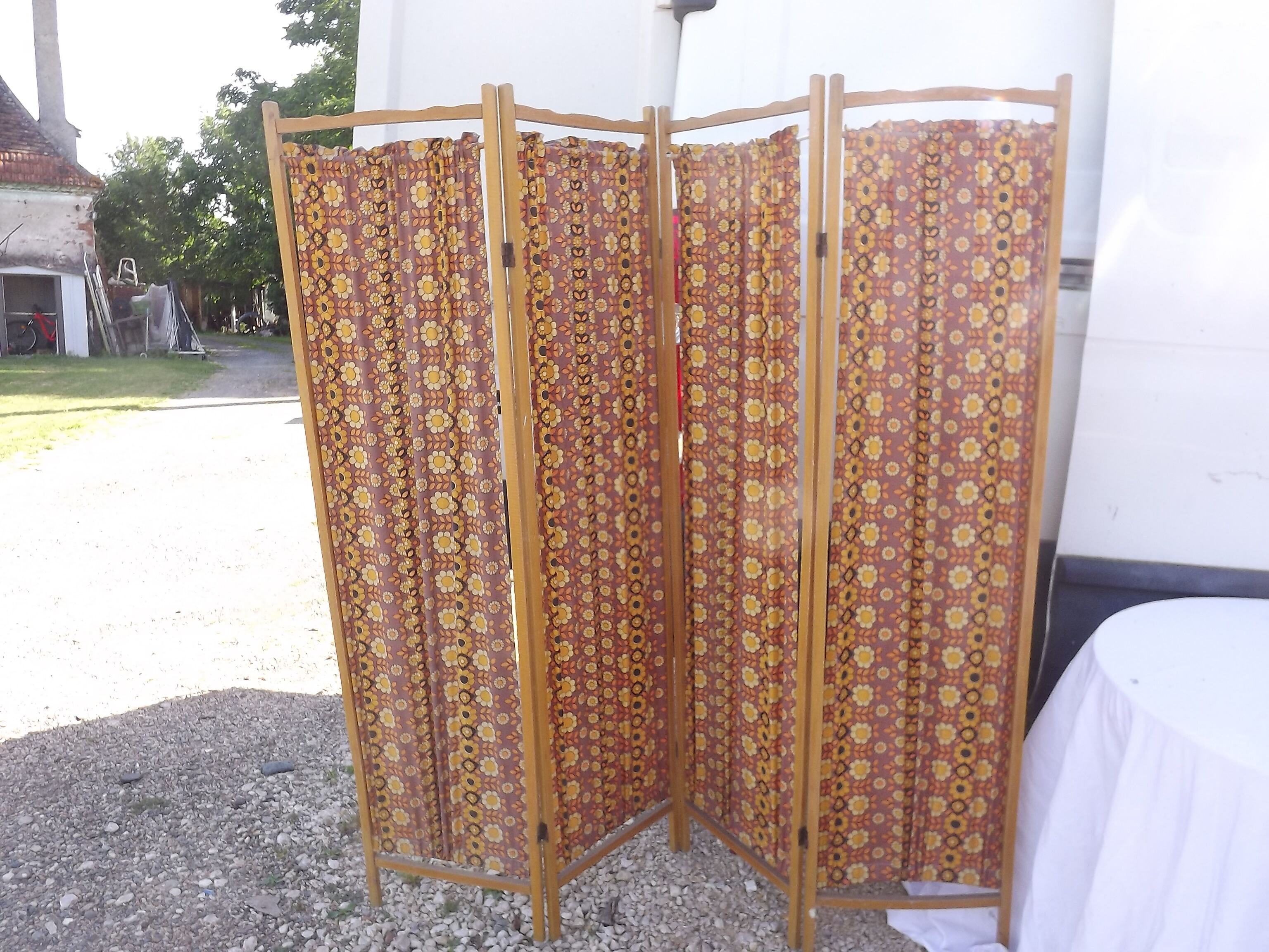 Vintage screen of the 70
