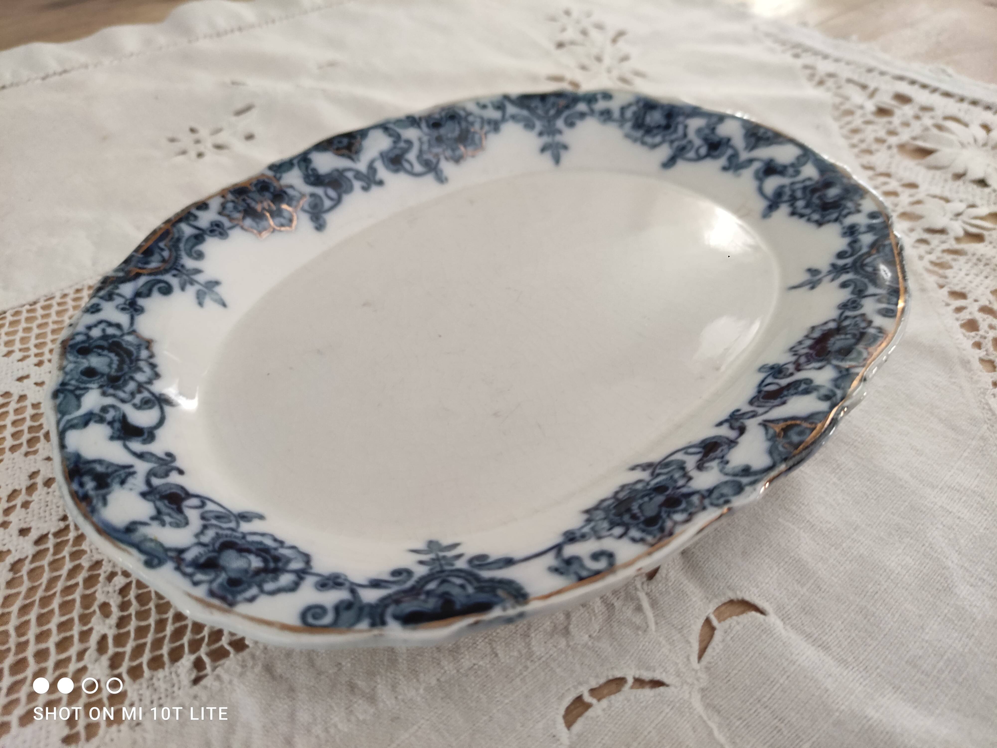 Christchurch New Zealand porcelain bowl with midnight blue decor and gold edging