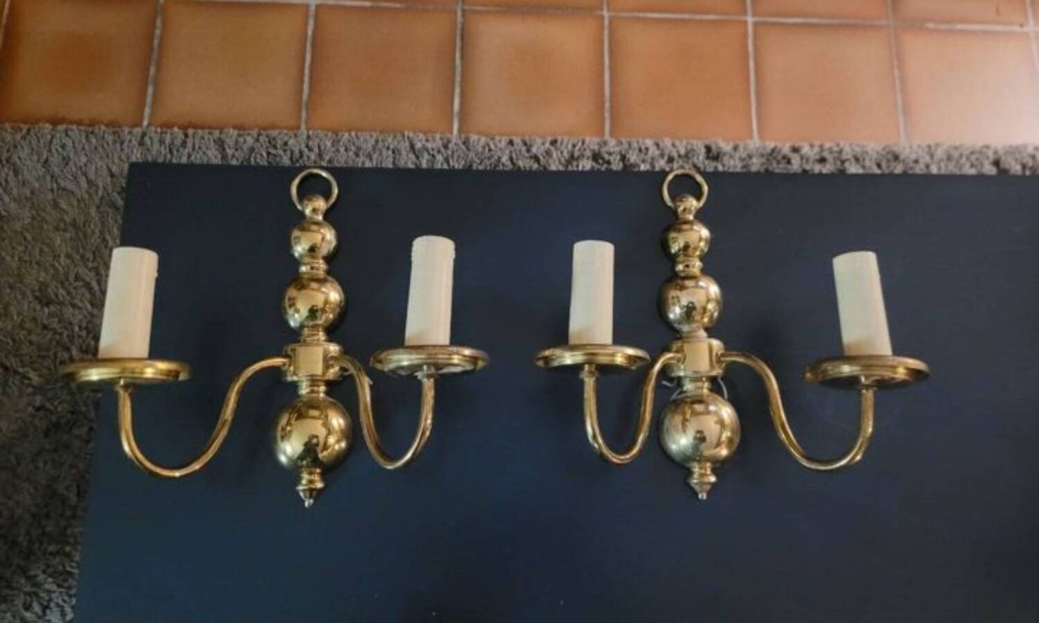 Paire d'appliques en laiton